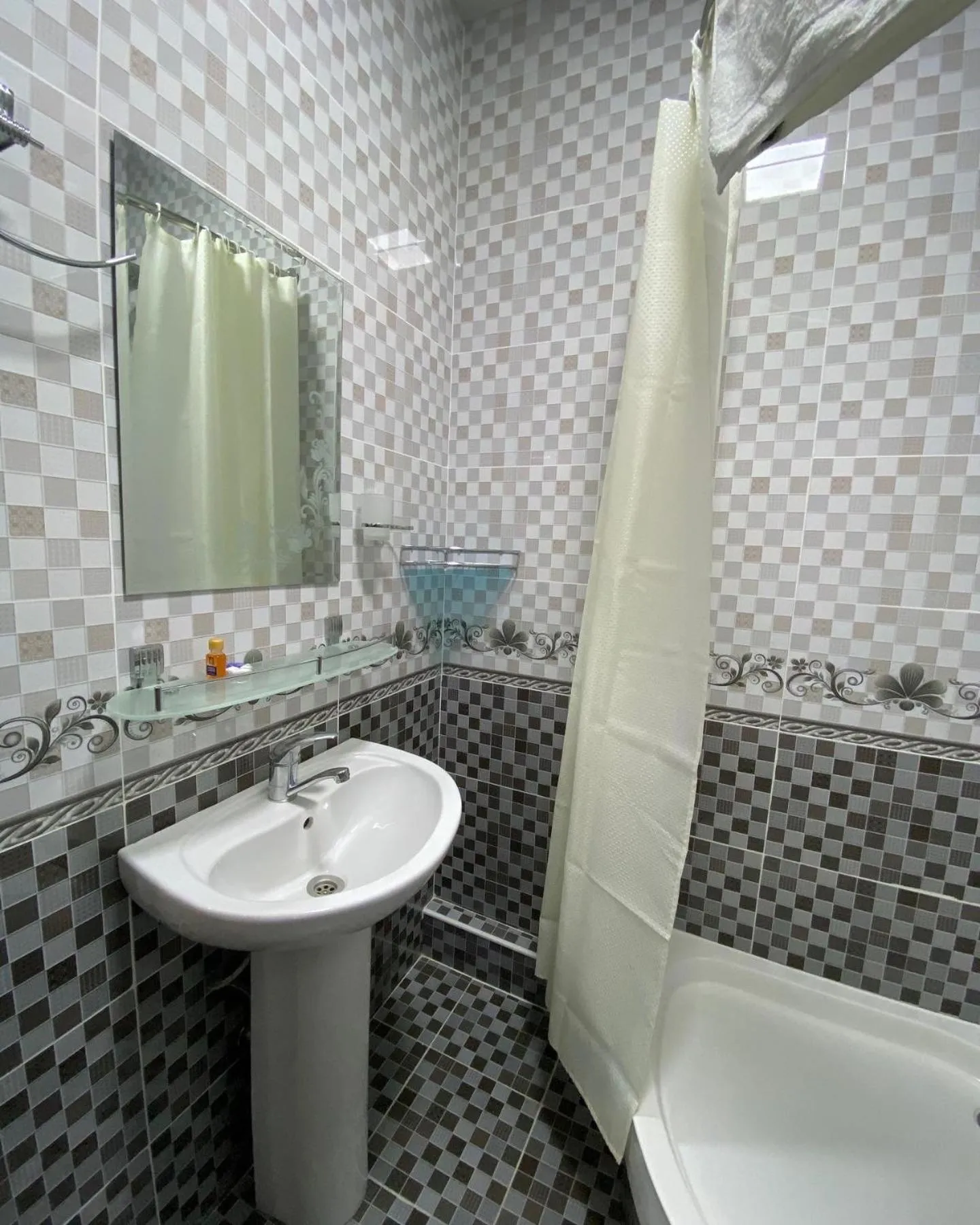 MOUNTAIN VIEW SAMARKAND