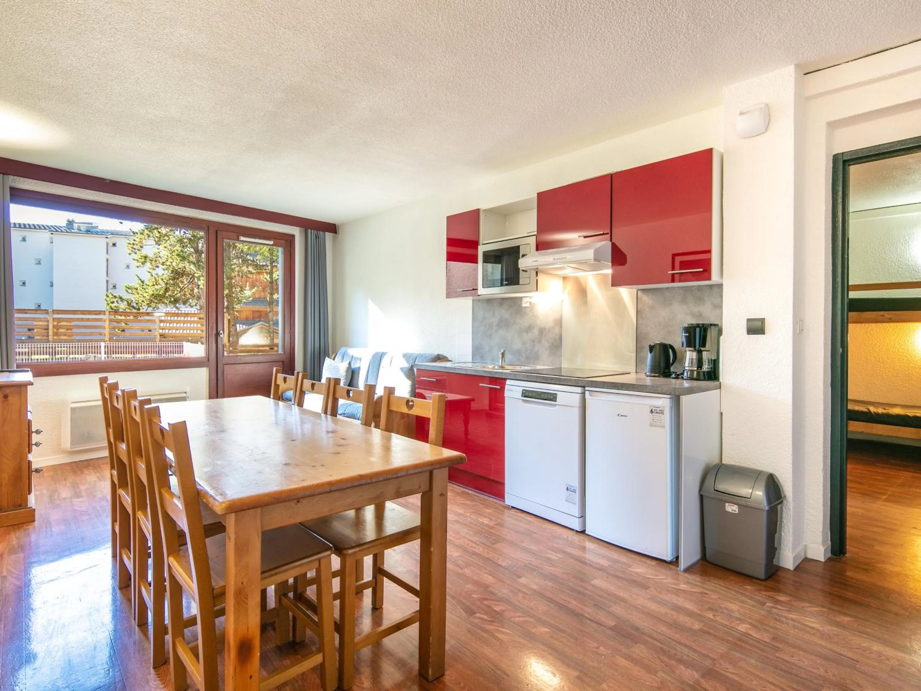 Kitchen or kitchenette in Vacancéole - Résidence L'Edelweiss