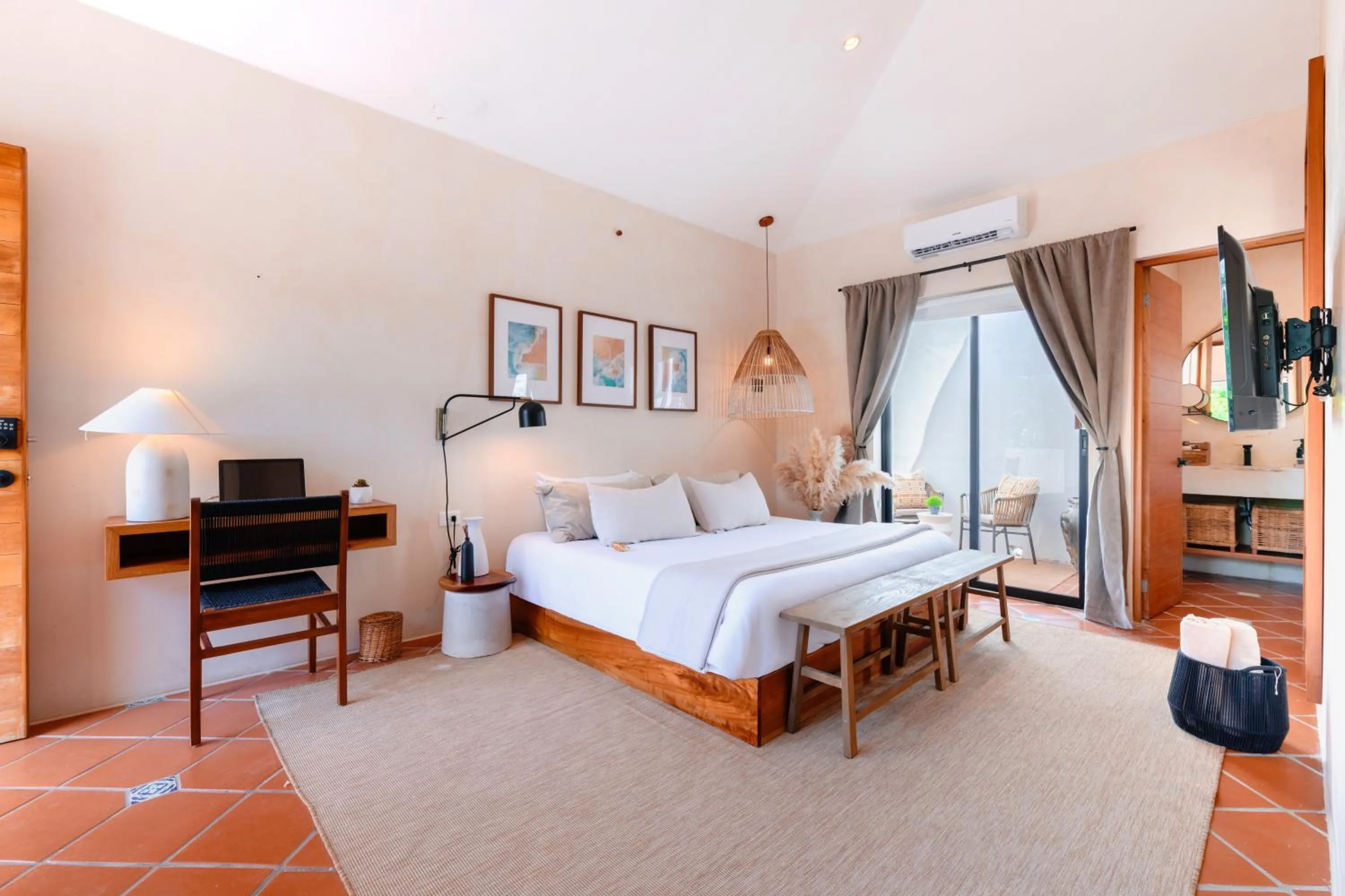 Bed in Malish Hotel & Spa Luxury Edition