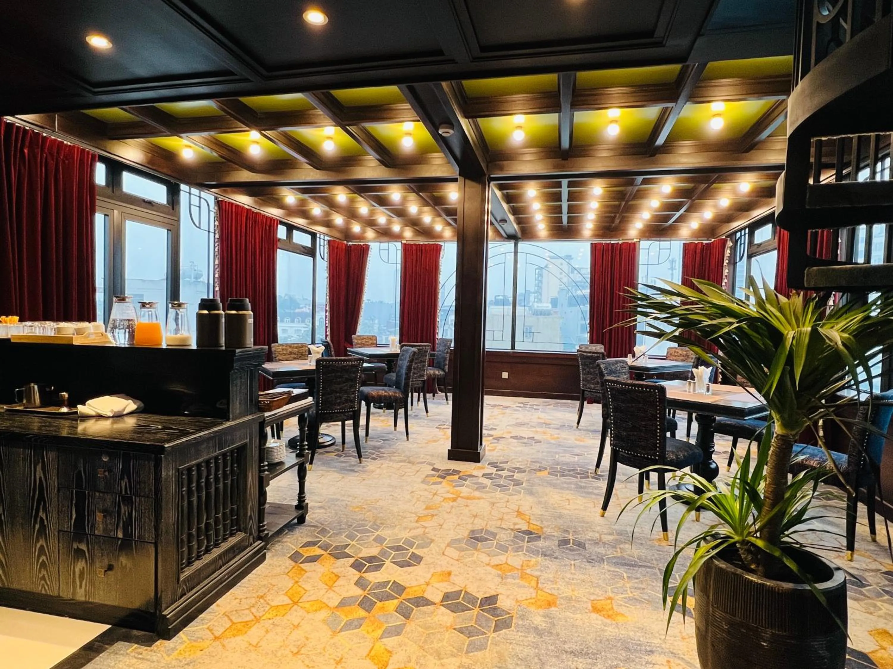 Breakfast in Hotel du Monde Classic