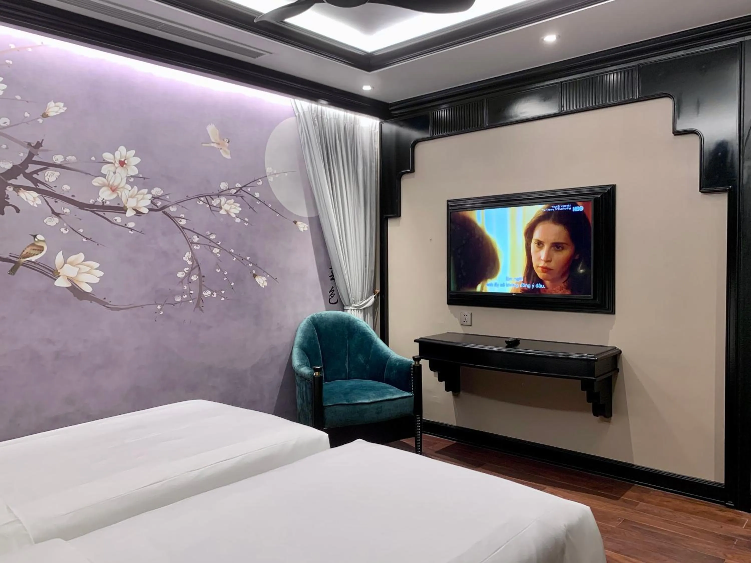 TV and multimedia, Bed in Hotel du Monde Classic