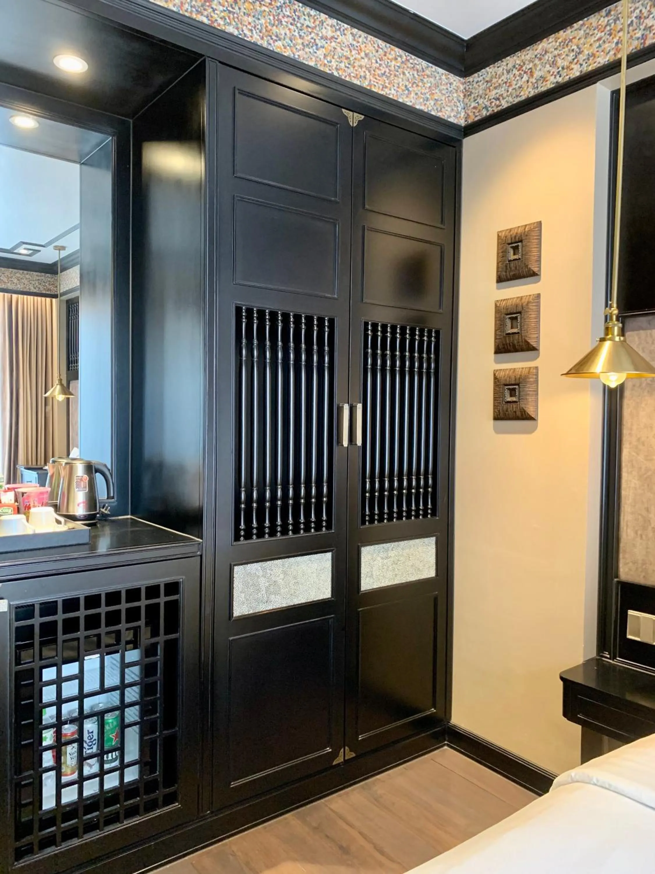 minibar, Bed in Hotel du Monde Classic