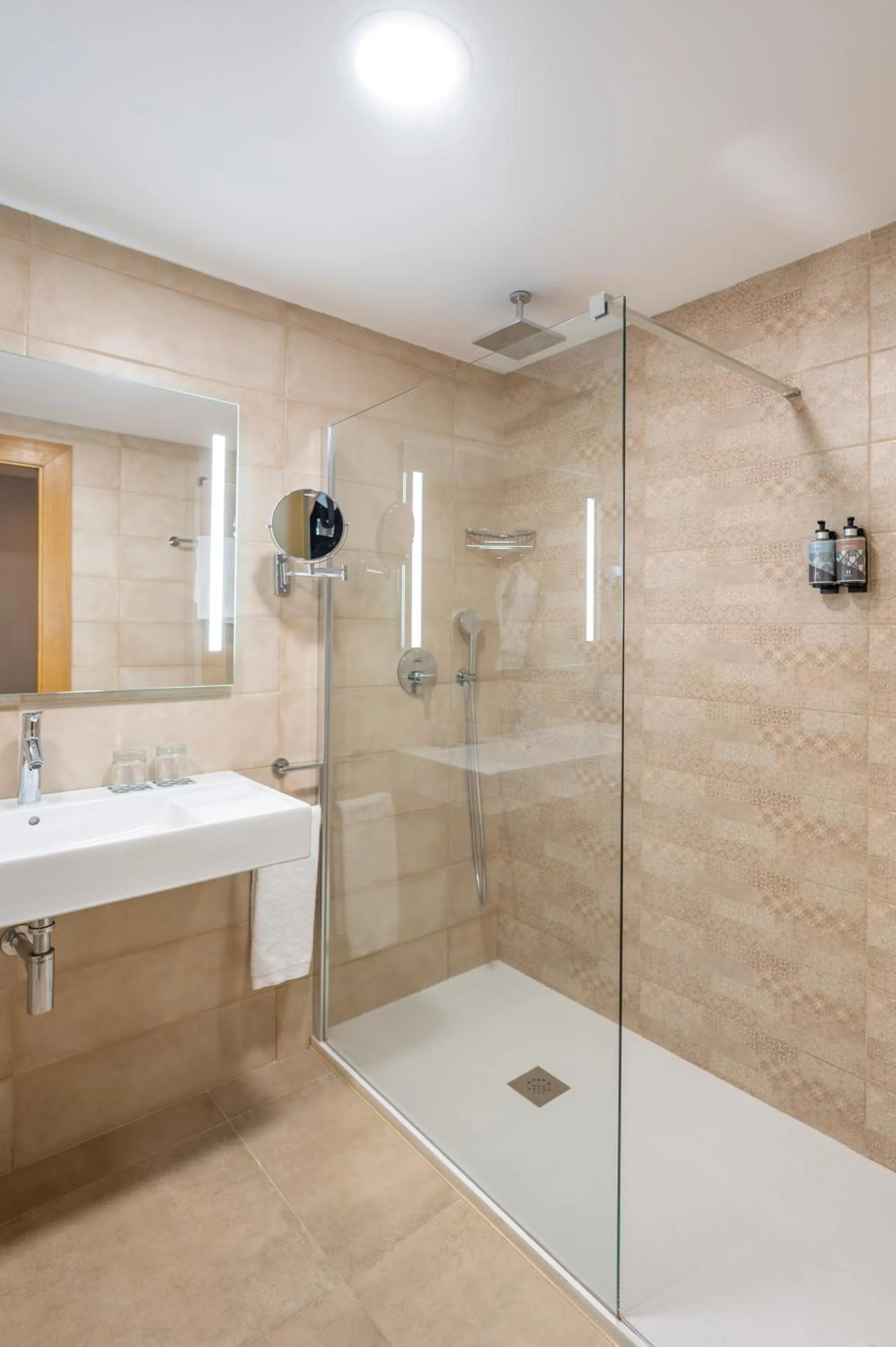 Bathroom in Hesperia Barcelona Sant Just