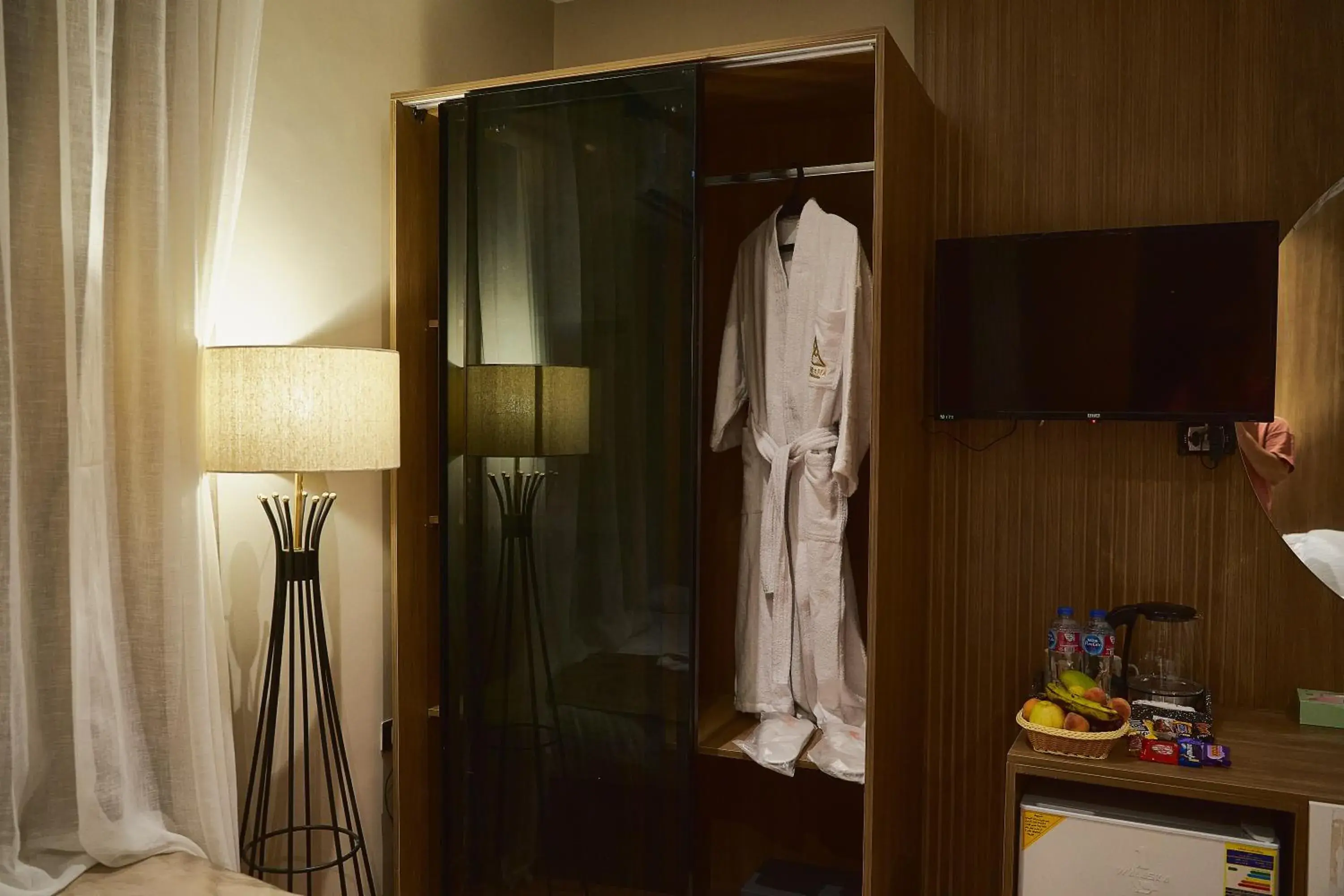 Deluxe Triple Room in PANORAMA view pyramids Deluxe Triple Room in PANORAMA view pyramids