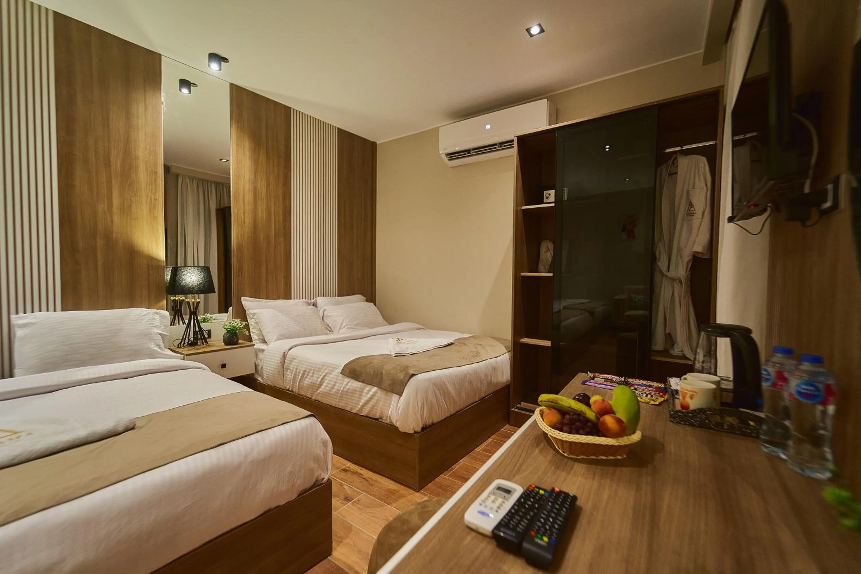 Bed in PANORAMA view pyramids