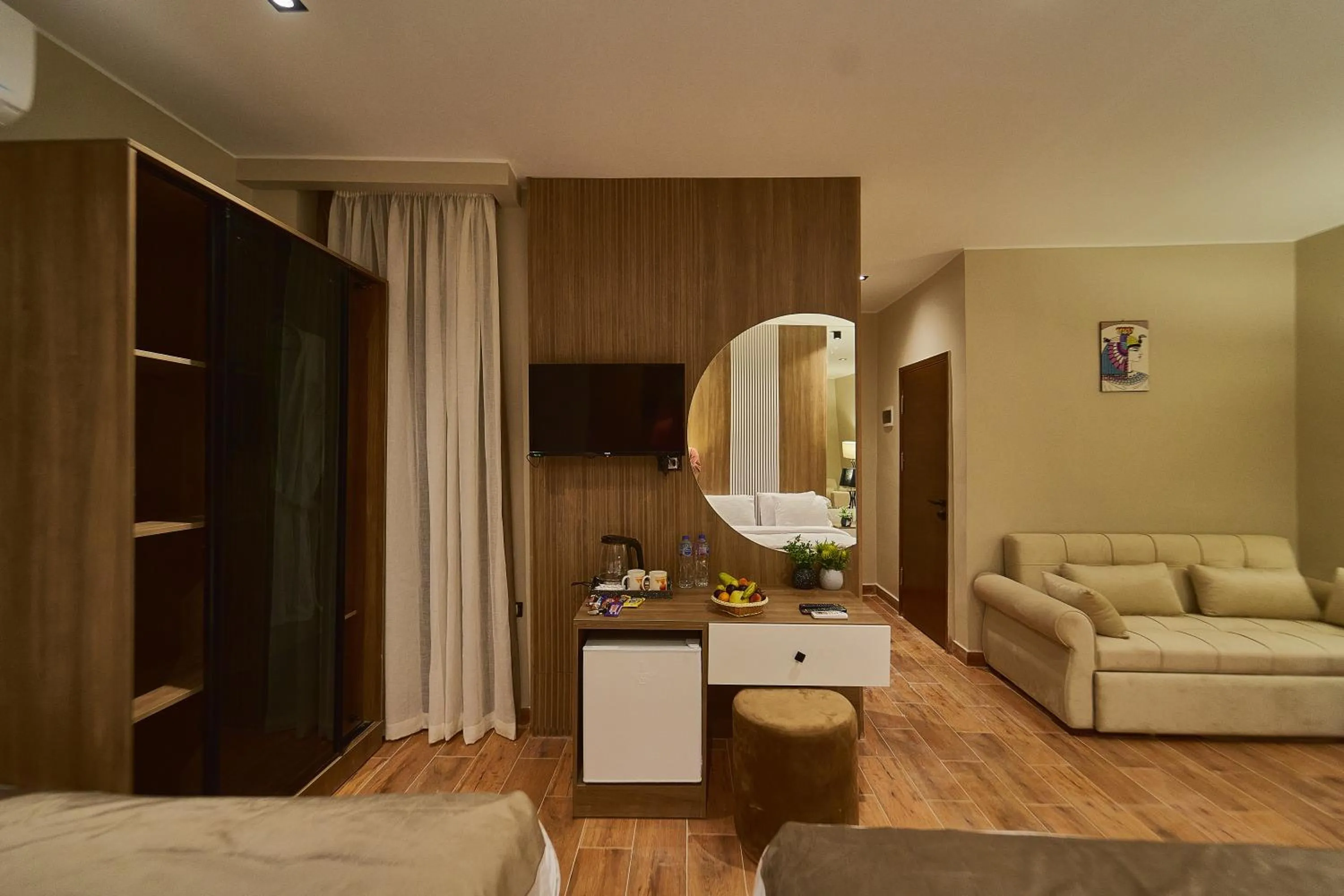 Bedroom in PANORAMA view pyramids