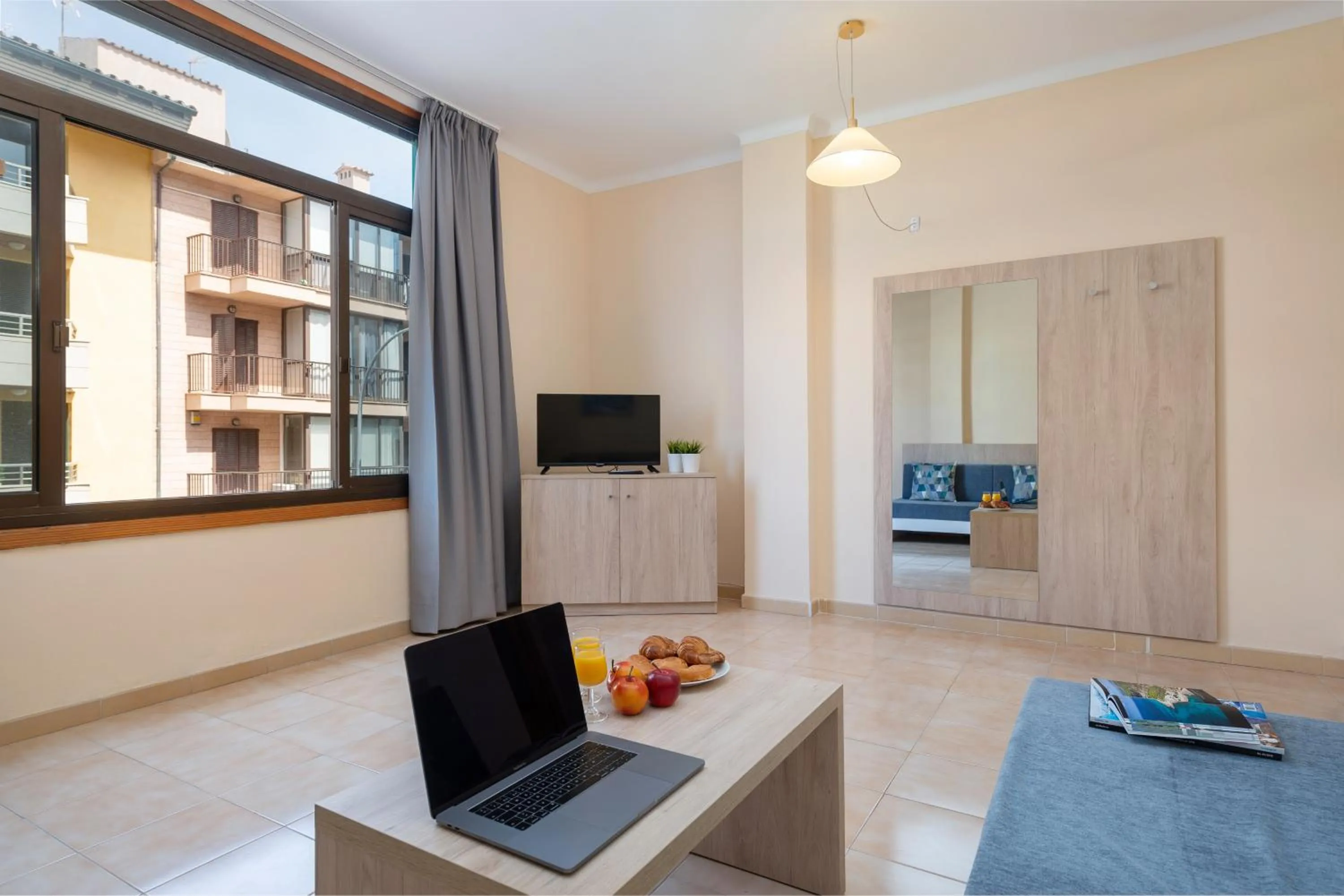 Living room in Apartamentos Carlos V