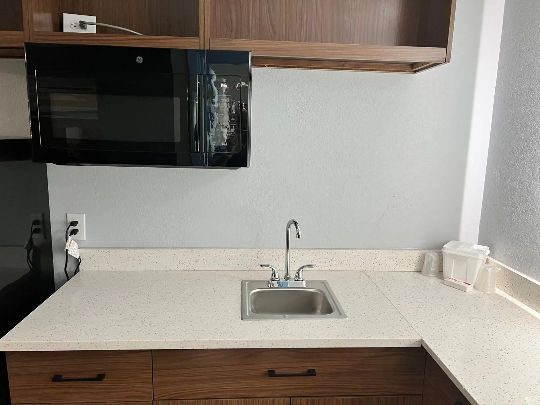 Kitchen or kitchenette in HomeTowne Studios by Red Roof Georgetown, KY