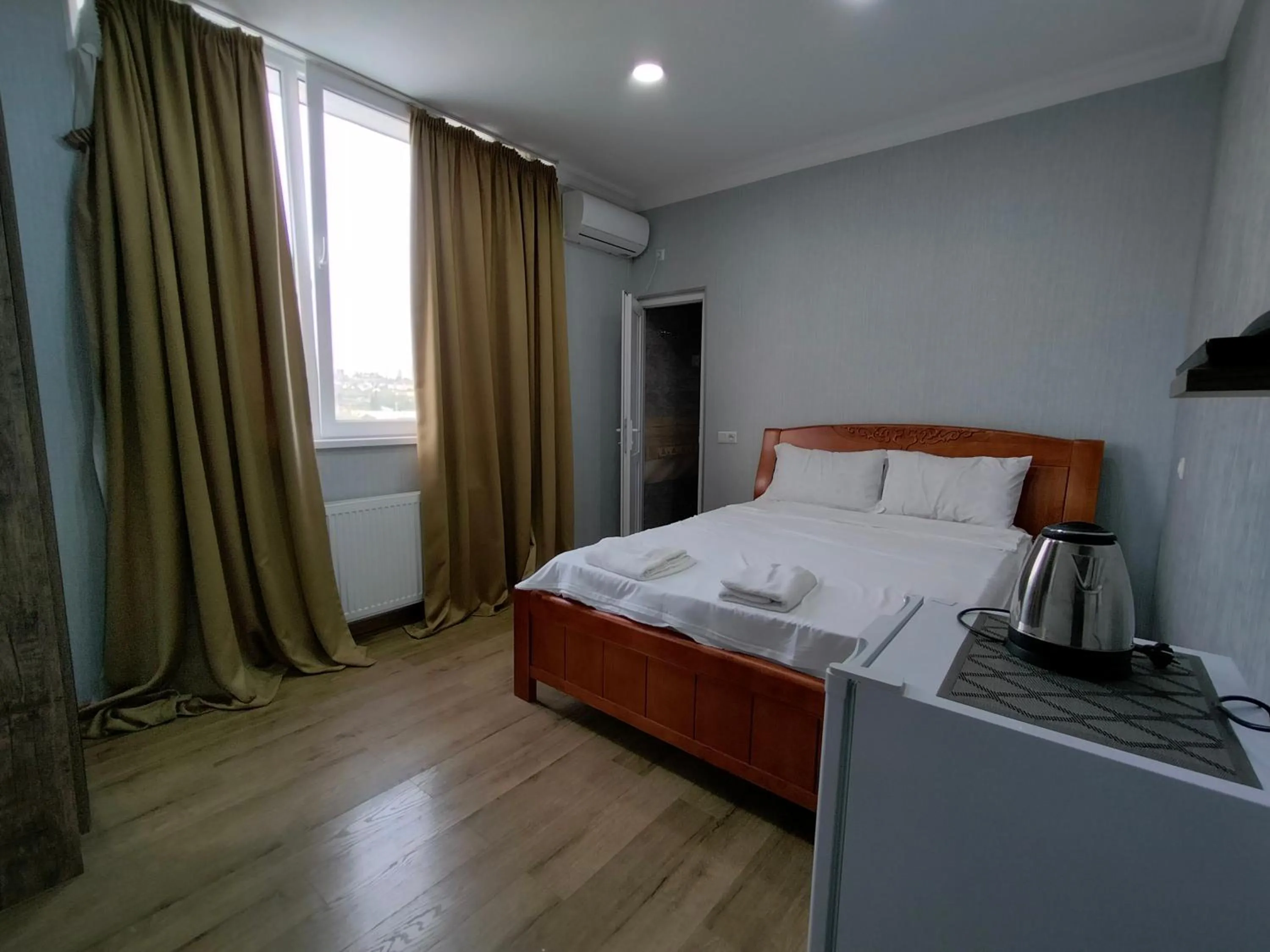 Photo of the whole room in New Star