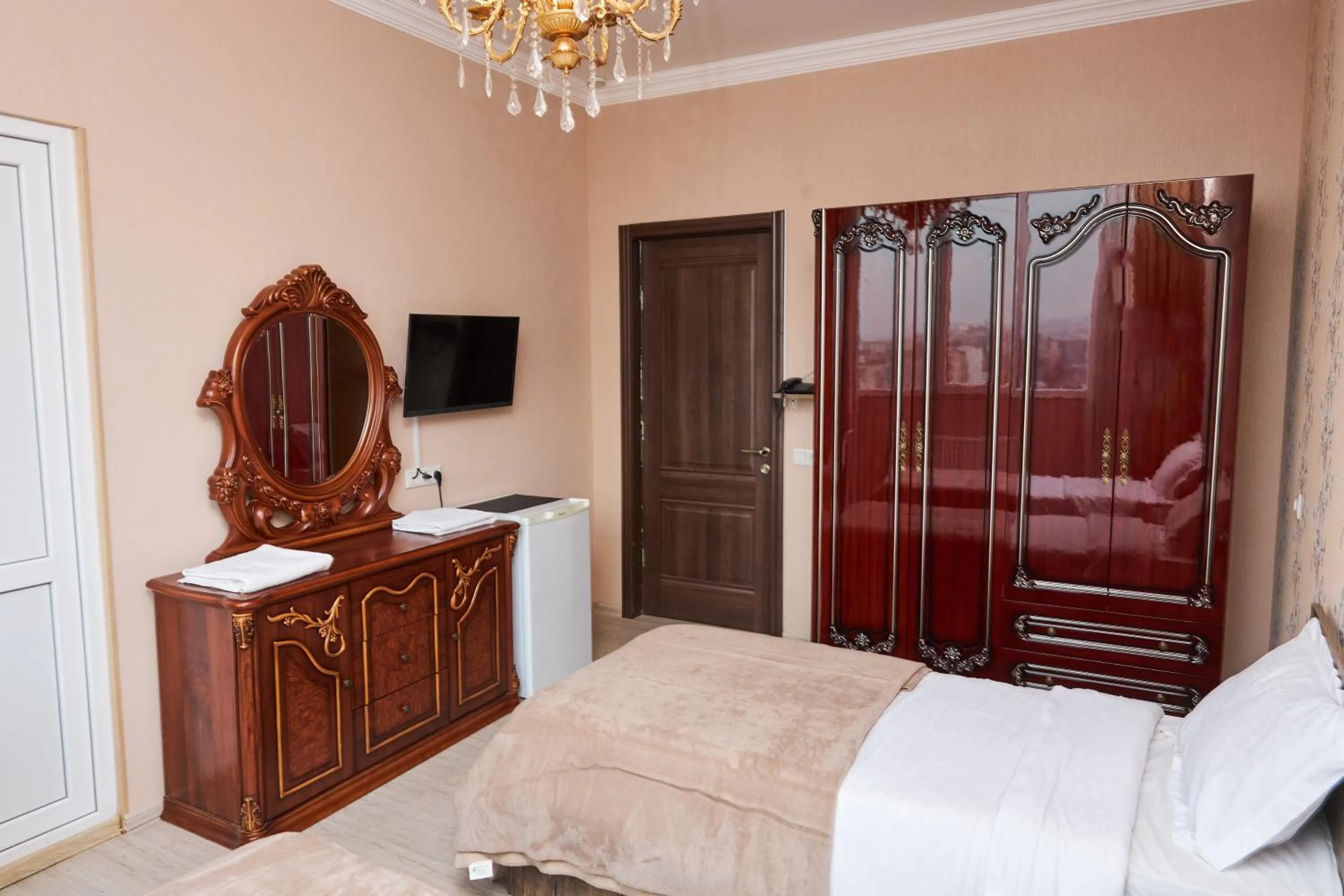 Photo of the whole room in New Star