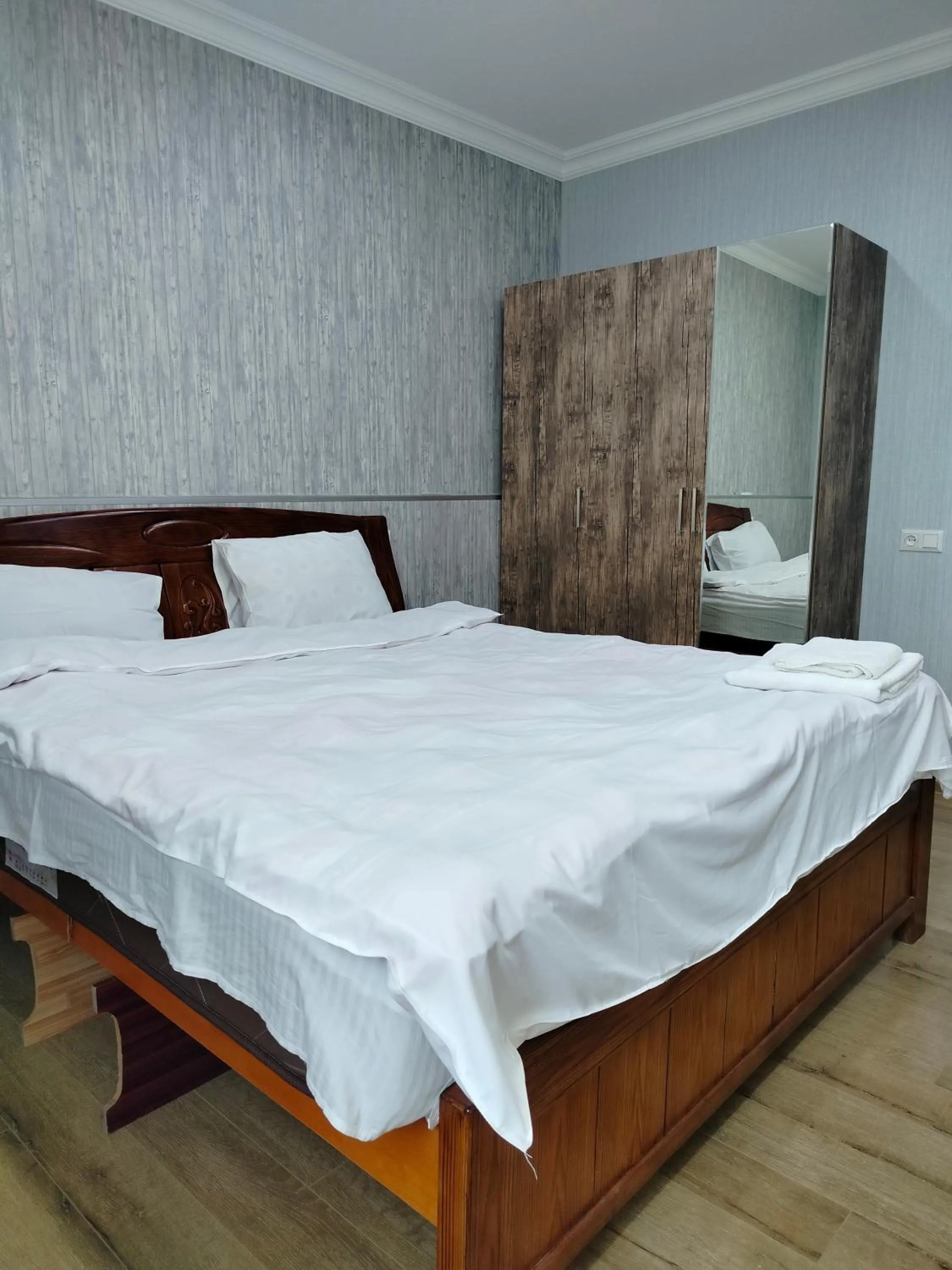 Photo of the whole room in New Star