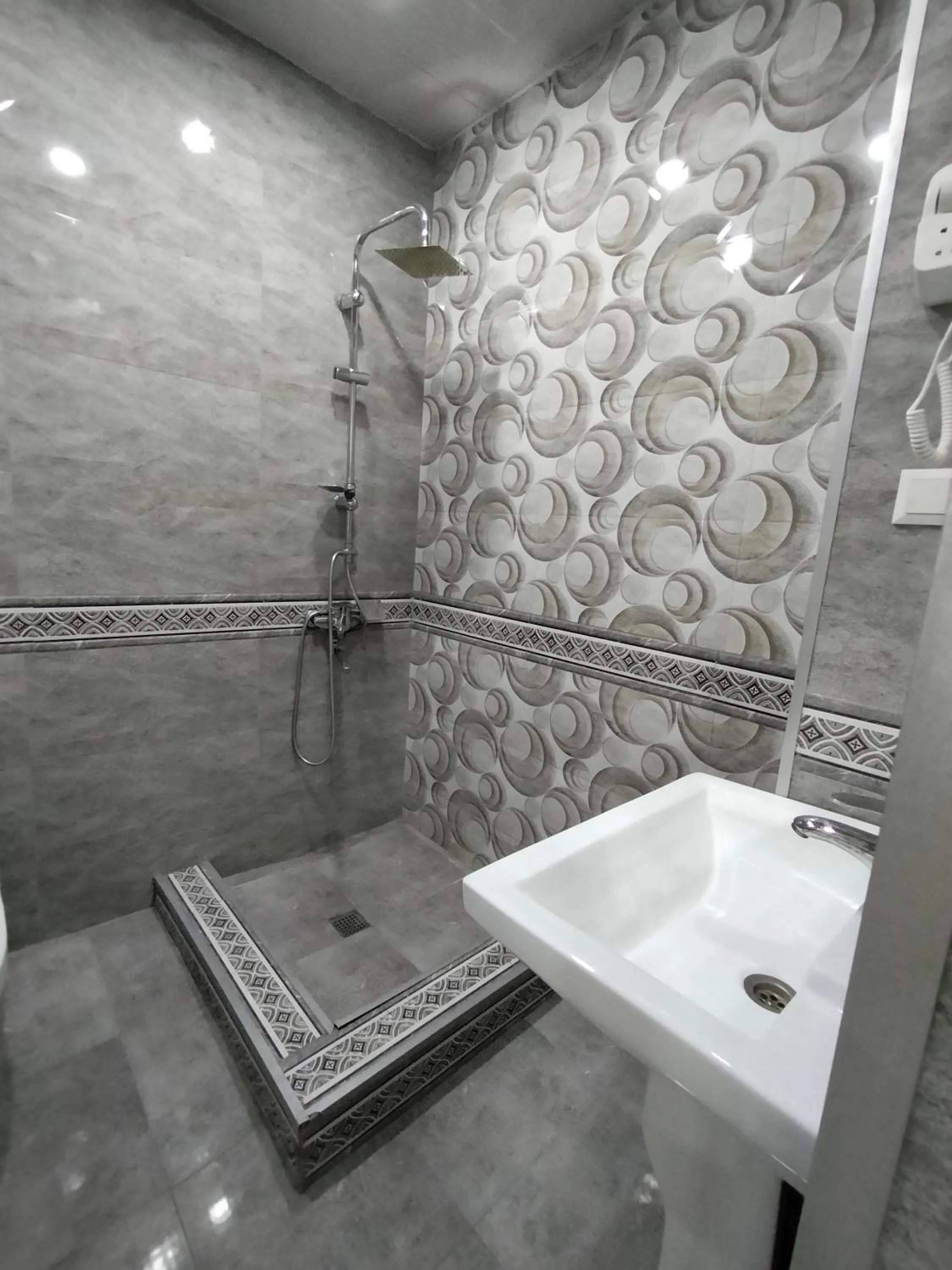 Shower in New Star