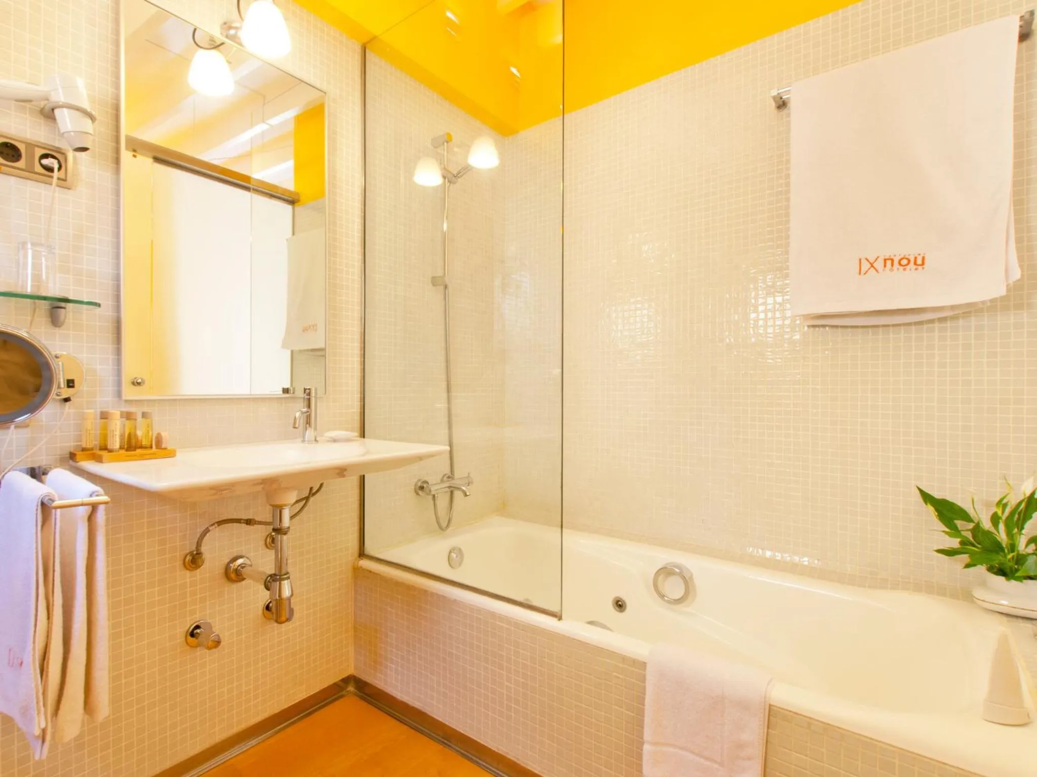 Shower in Cas Ferrer Nou Hotelet