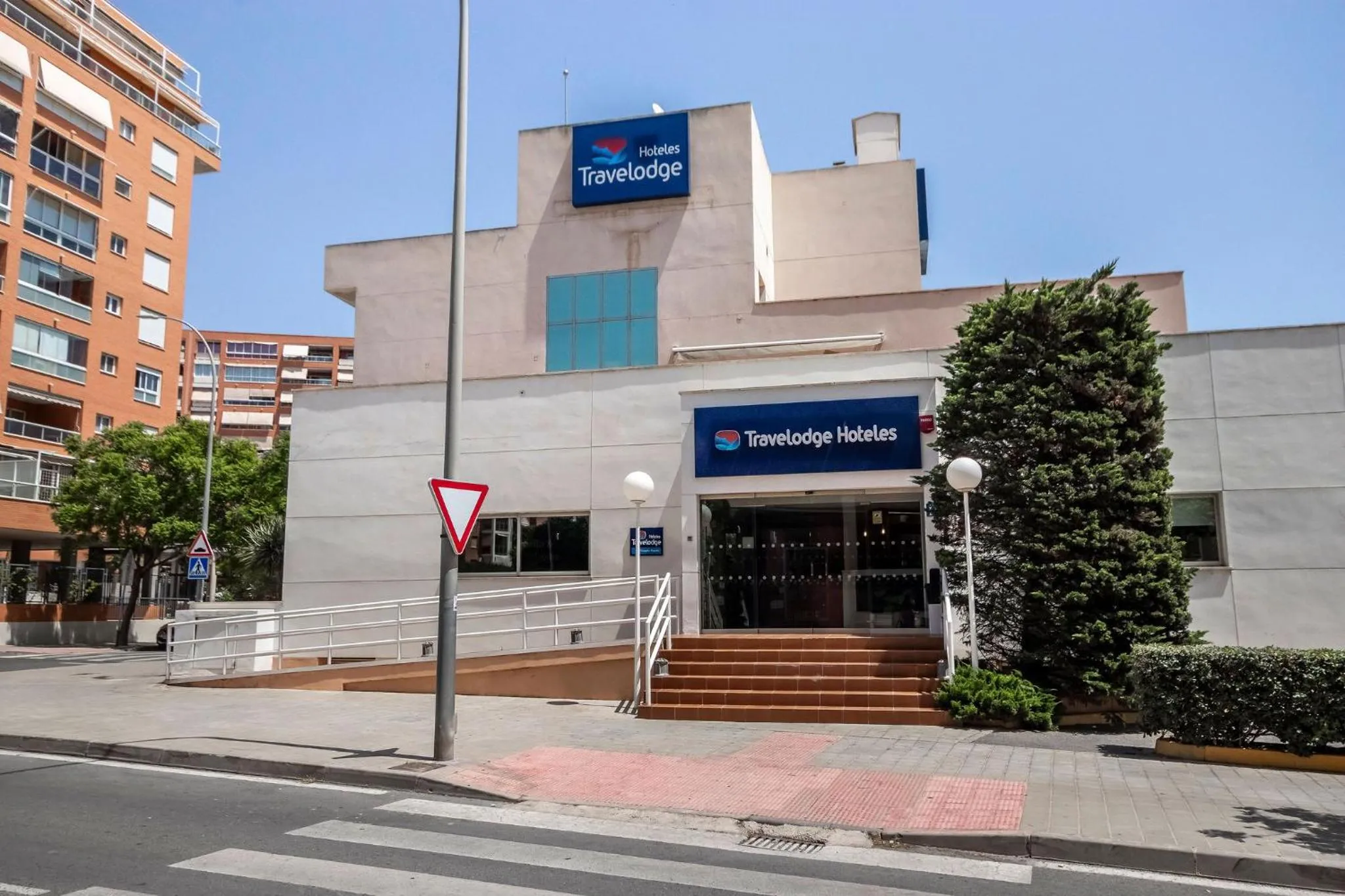 Travelodge Alicante Puerto