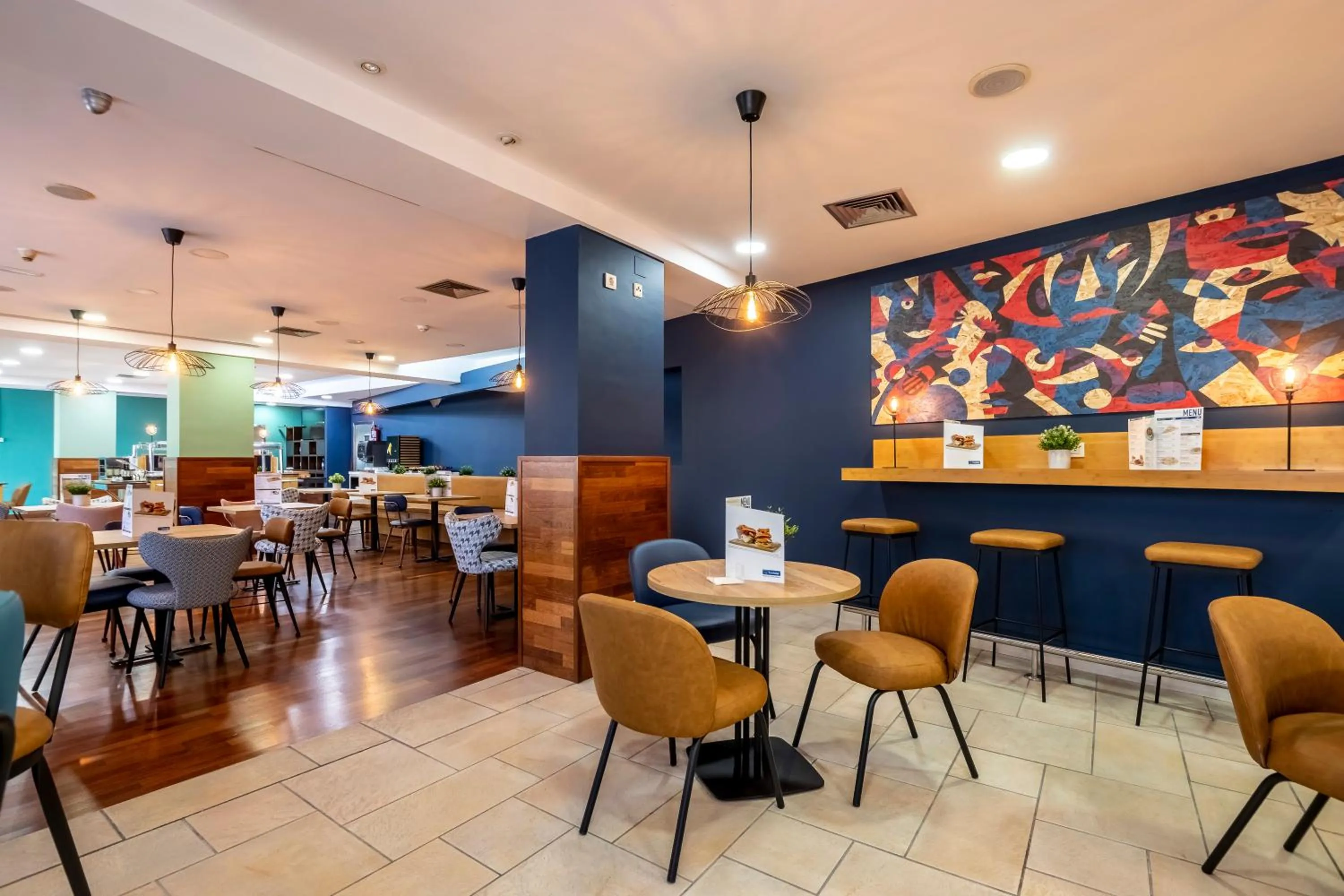 Restaurant/places to eat in Travelodge Murcia