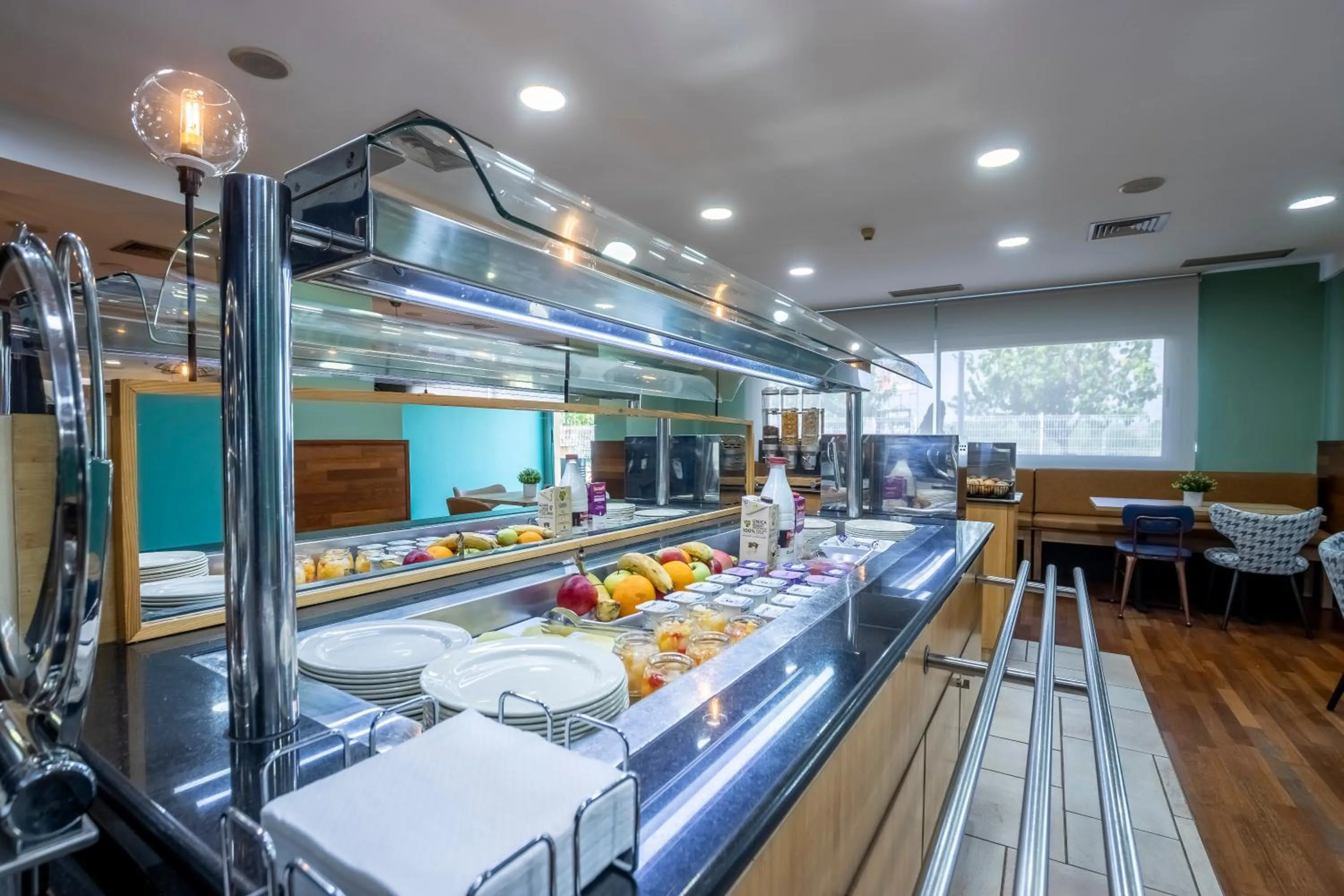 Buffet breakfast in Travelodge Murcia