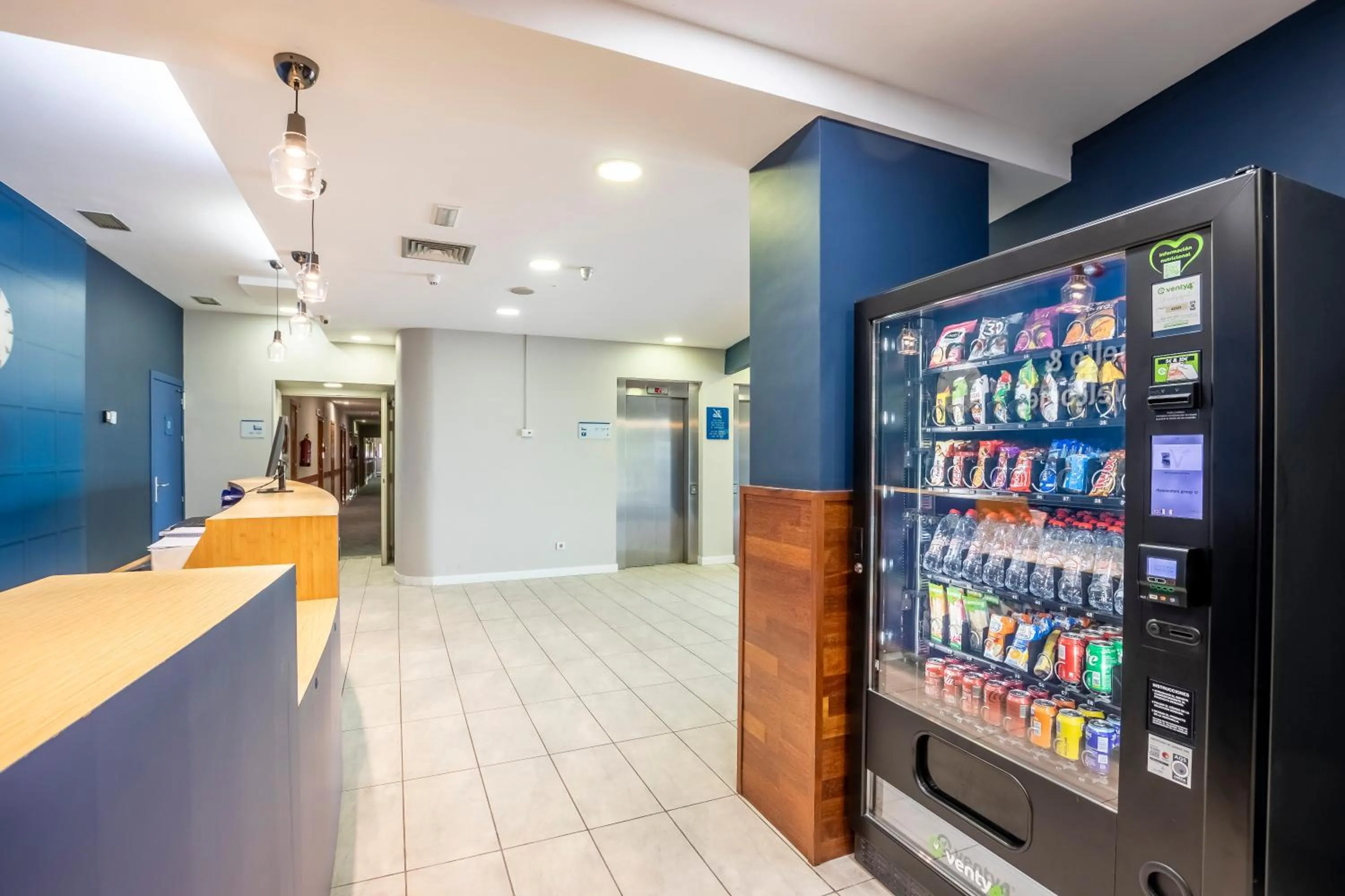 Lobby or reception in Travelodge Murcia