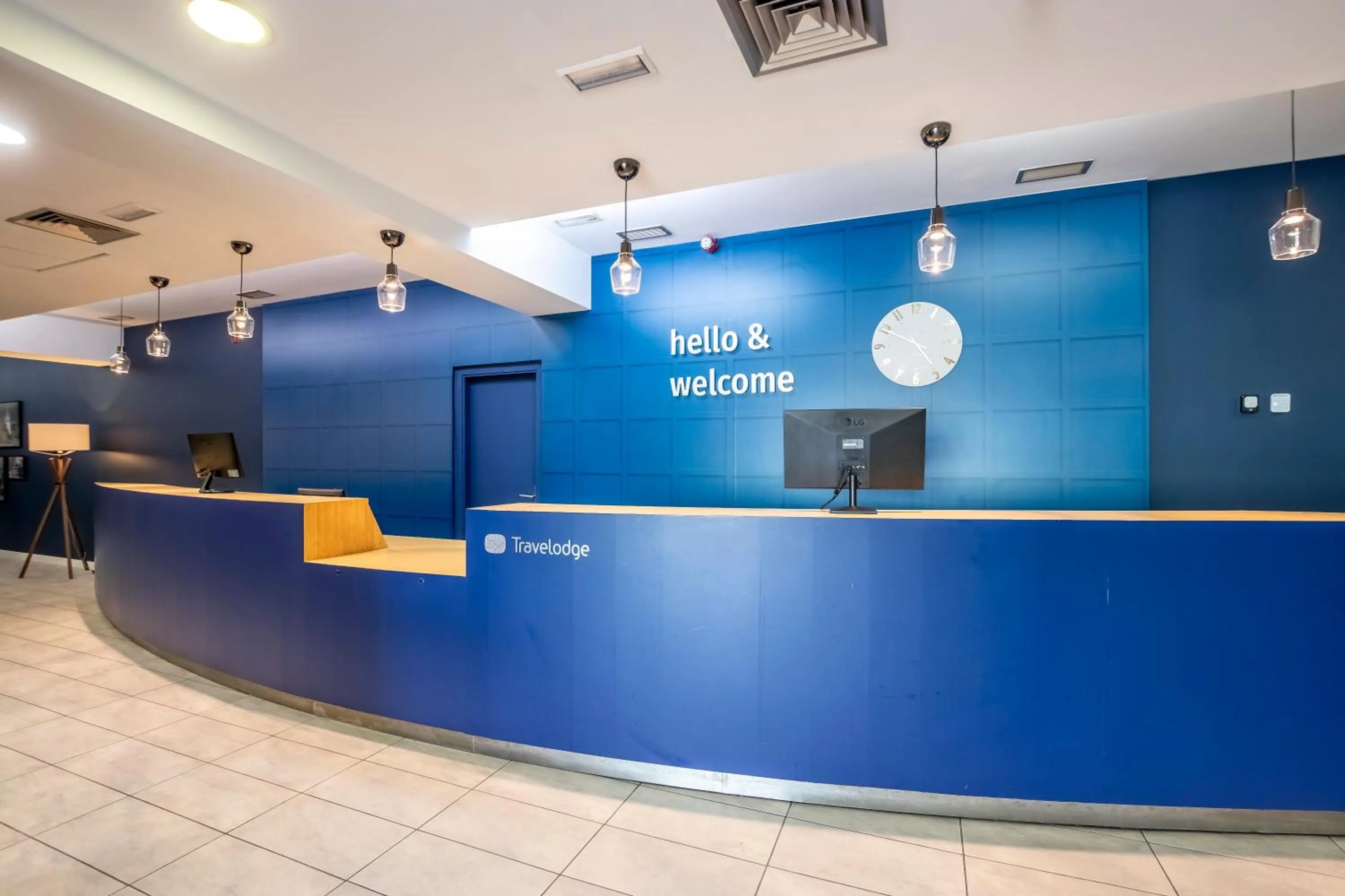 Lobby or reception in Travelodge Murcia