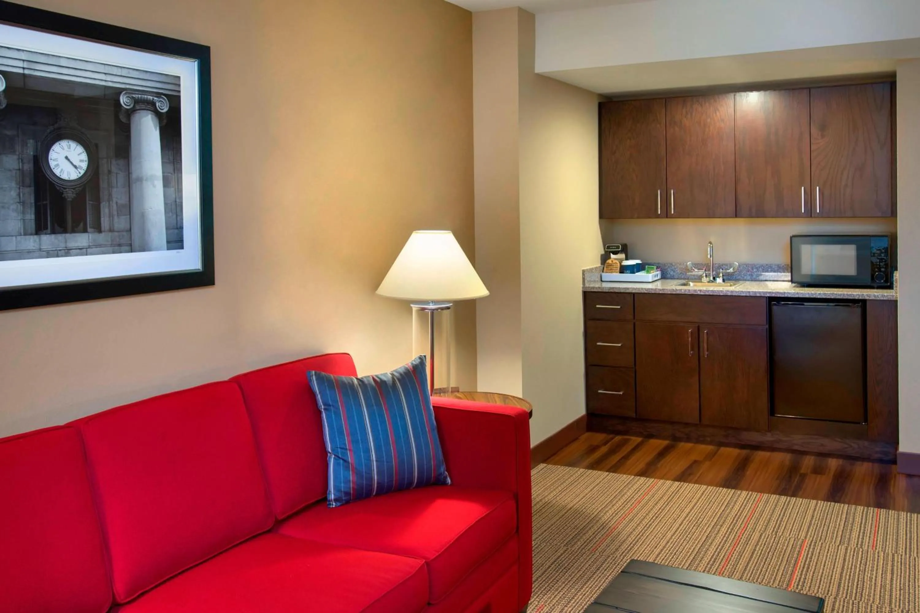Kitchen or kitchenette in Four Points by Sheraton Charleston