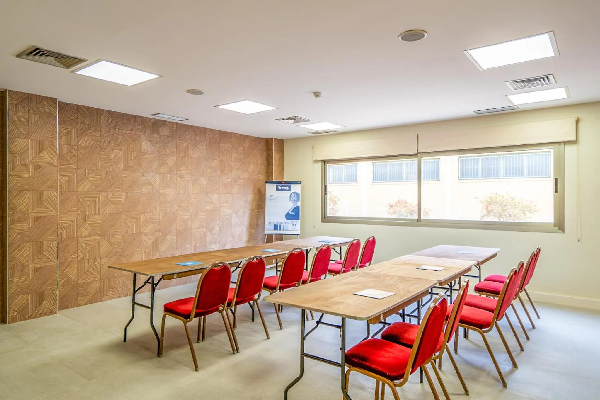 Business facilities in Hotel YIT Ciudad de Elche