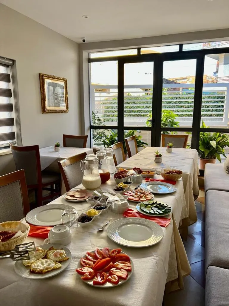 Food and drinks in Hotel Mimani