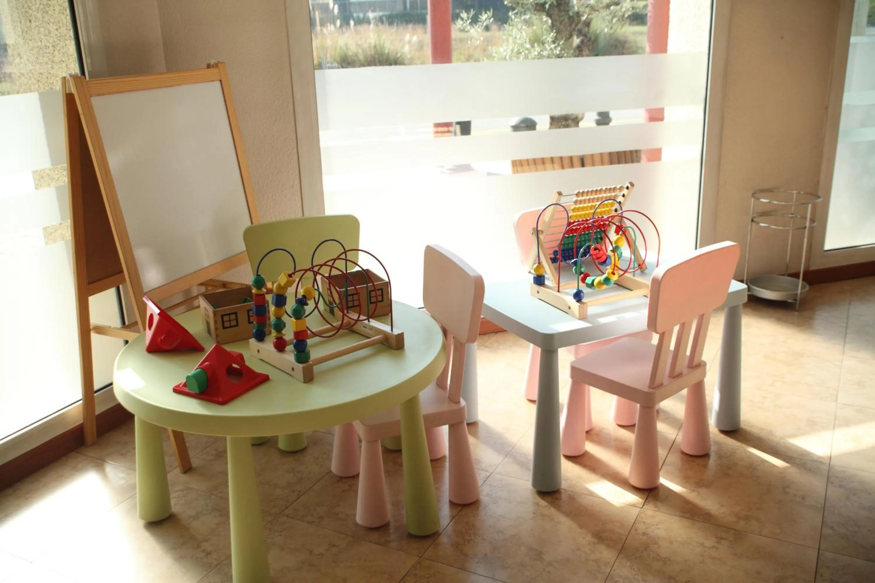 Lobby or reception in Travelodge Barcelona del Vallés