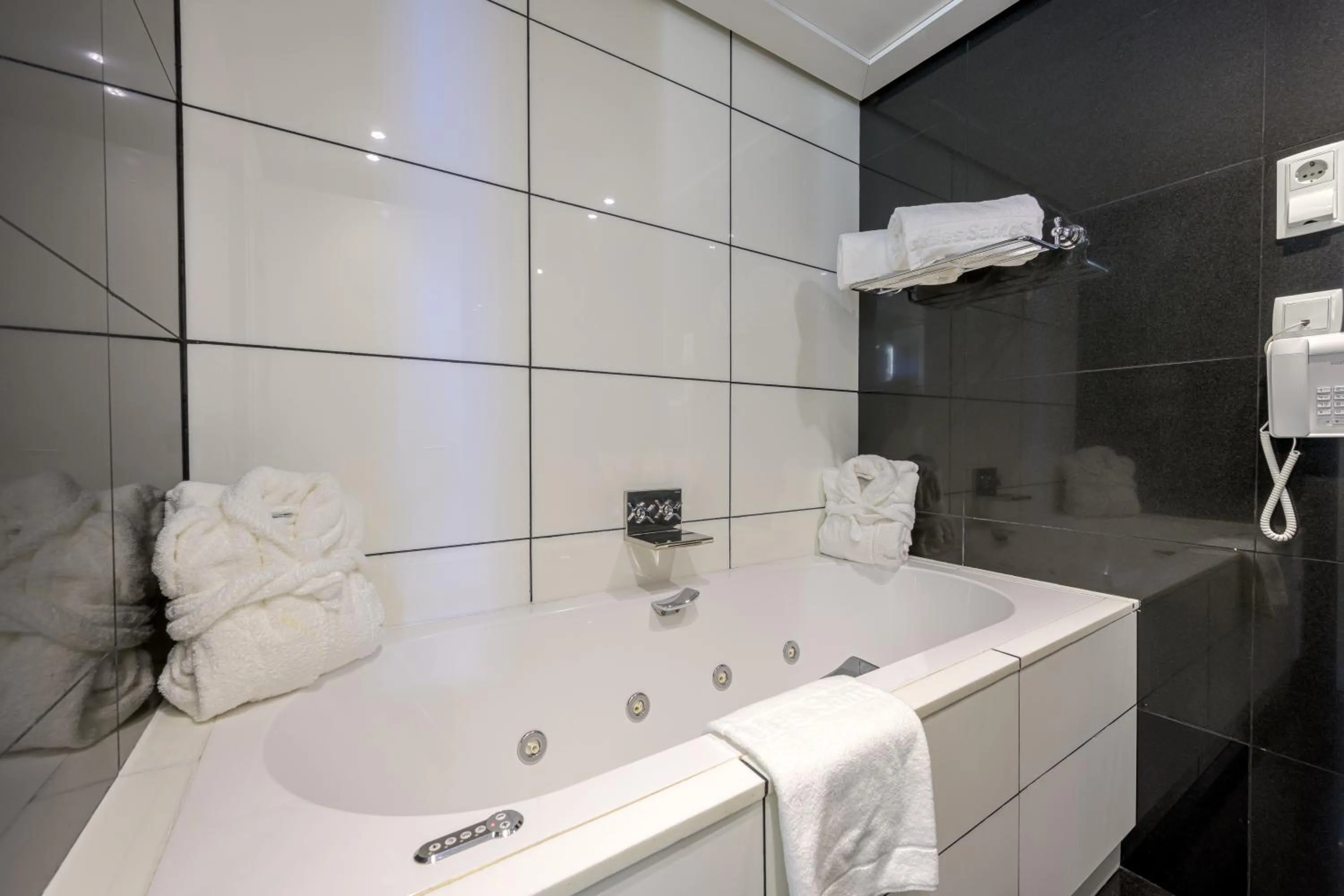 Bathroom in Hotel Nelva