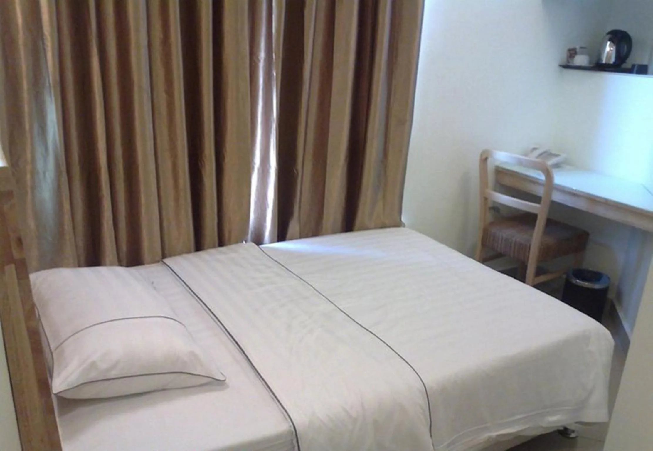 Bed in Hotel Desaria