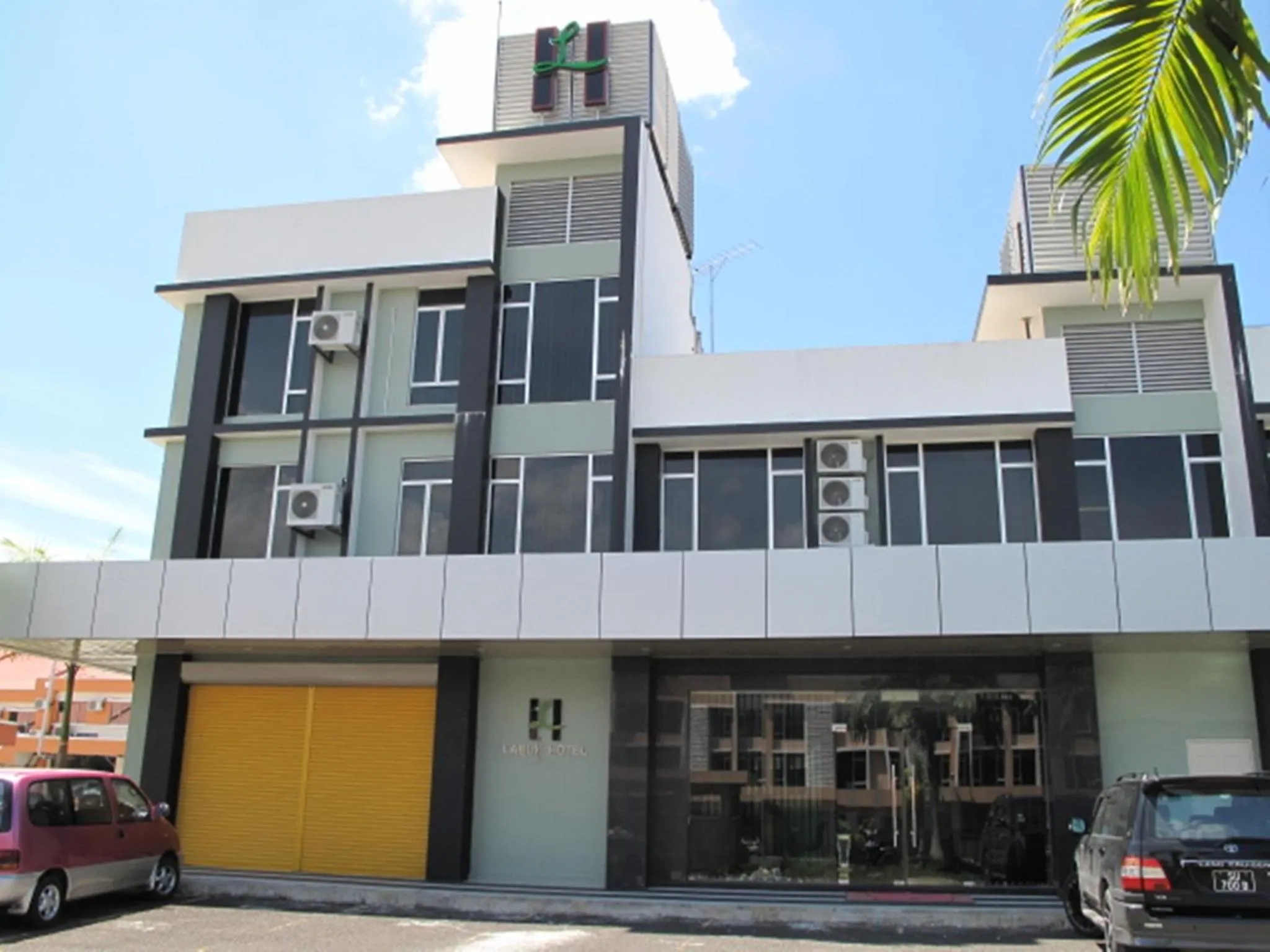 Facade/entrance in Labuk Hotel