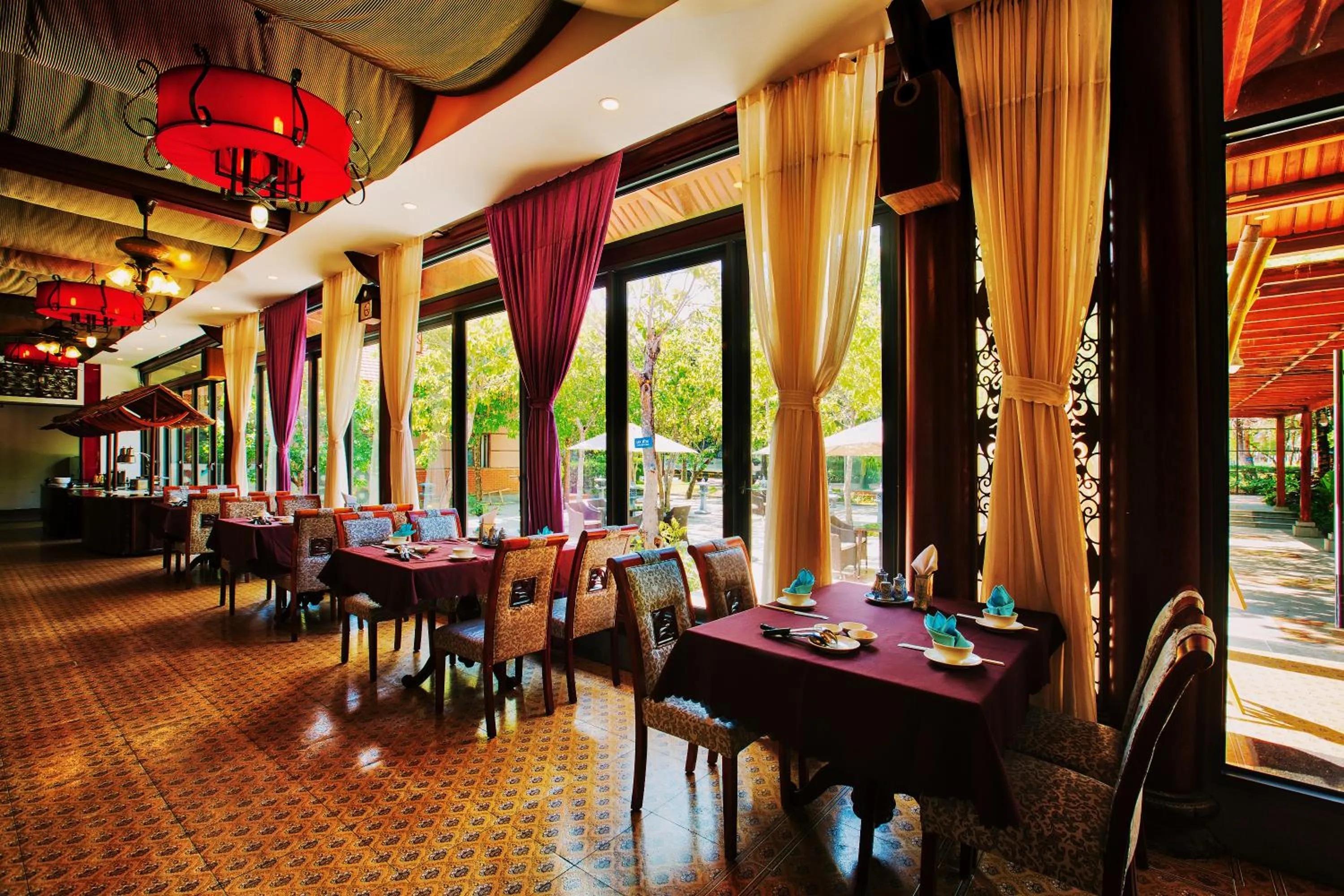 Restaurant/places to eat in Seava Ho Tram Beach Resort