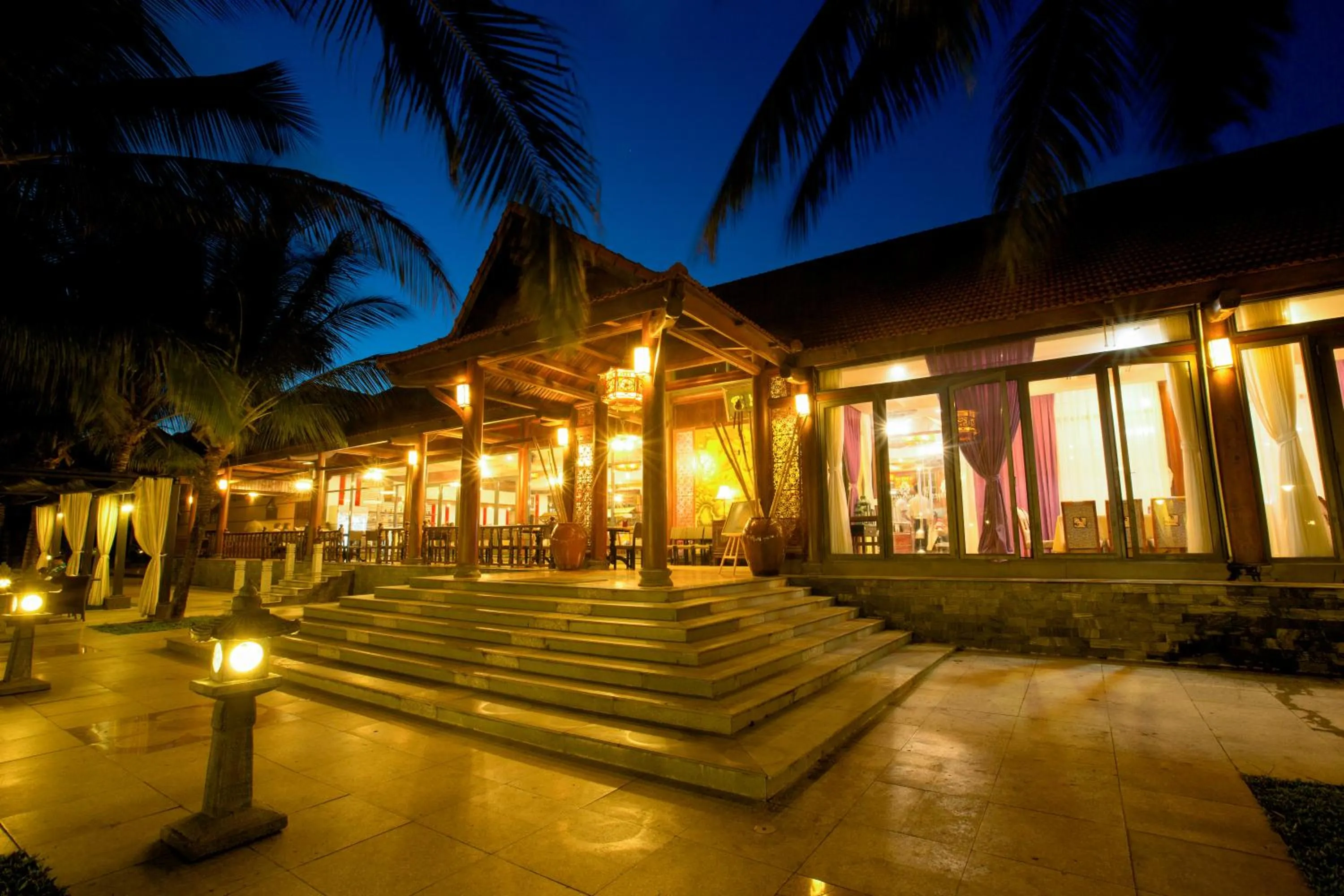Restaurant/places to eat in Seava Ho Tram Beach Resort