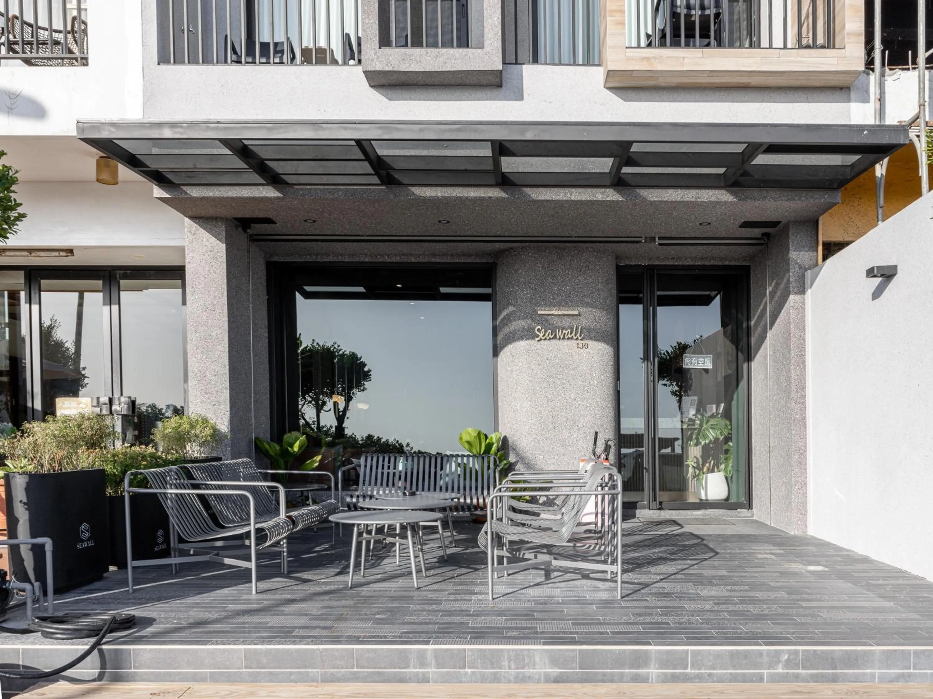 Property building in Kenting Sea Wall 130