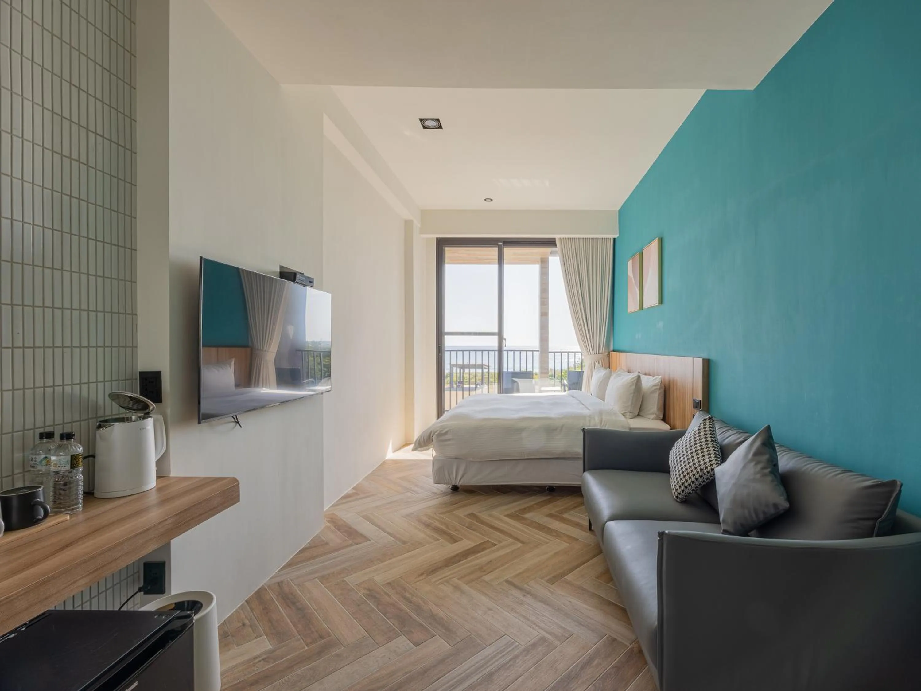 On site in Kenting Sea Wall 130