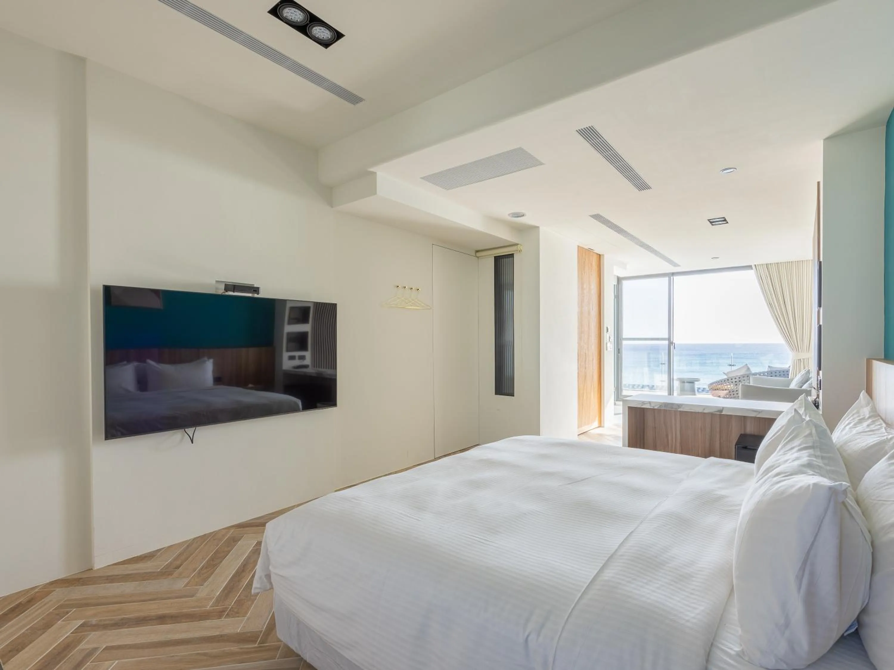 Photo of the whole room, Bed in Kenting Sea Wall 130