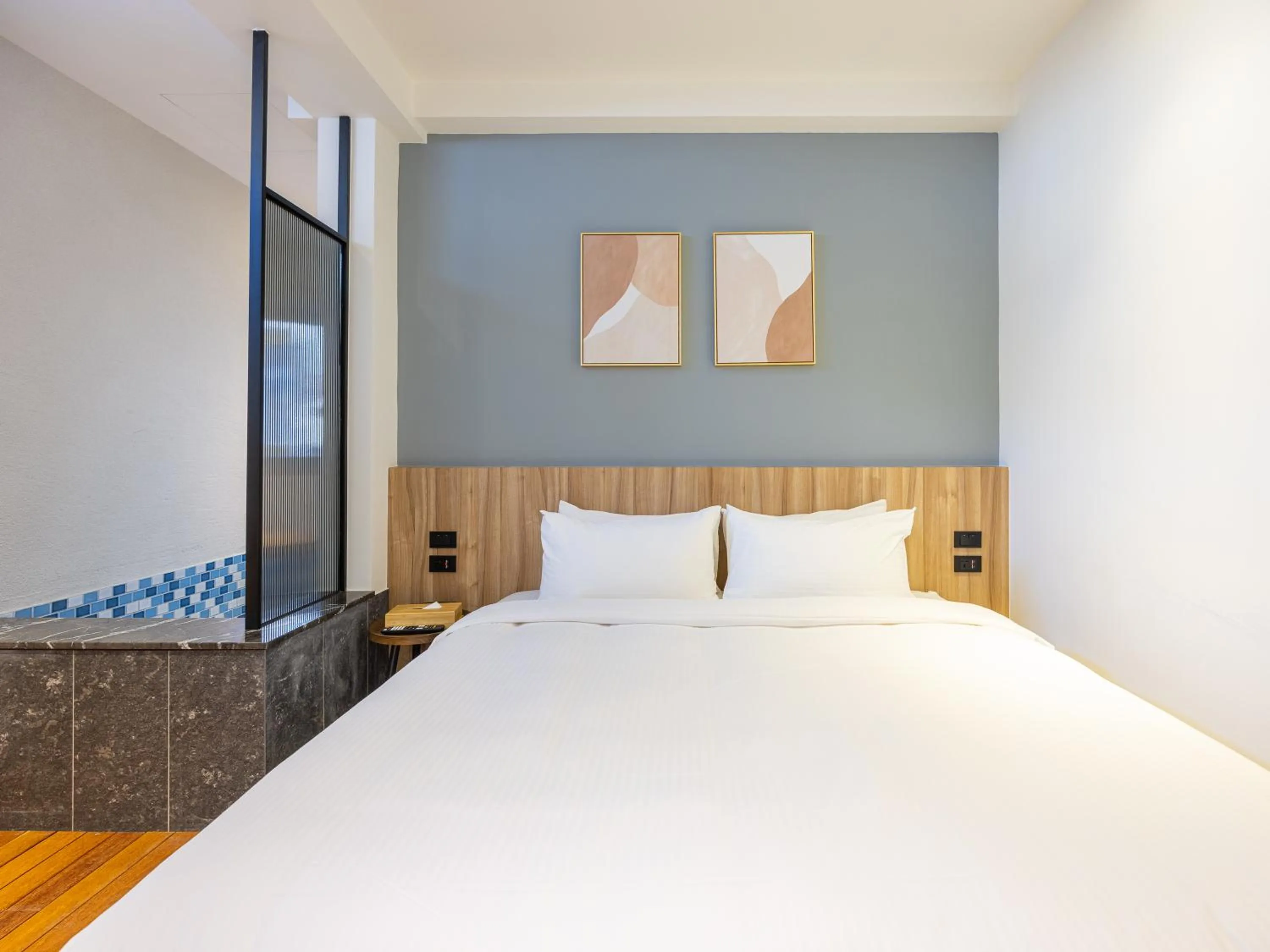 On site, Bed in Kenting Sea Wall 130