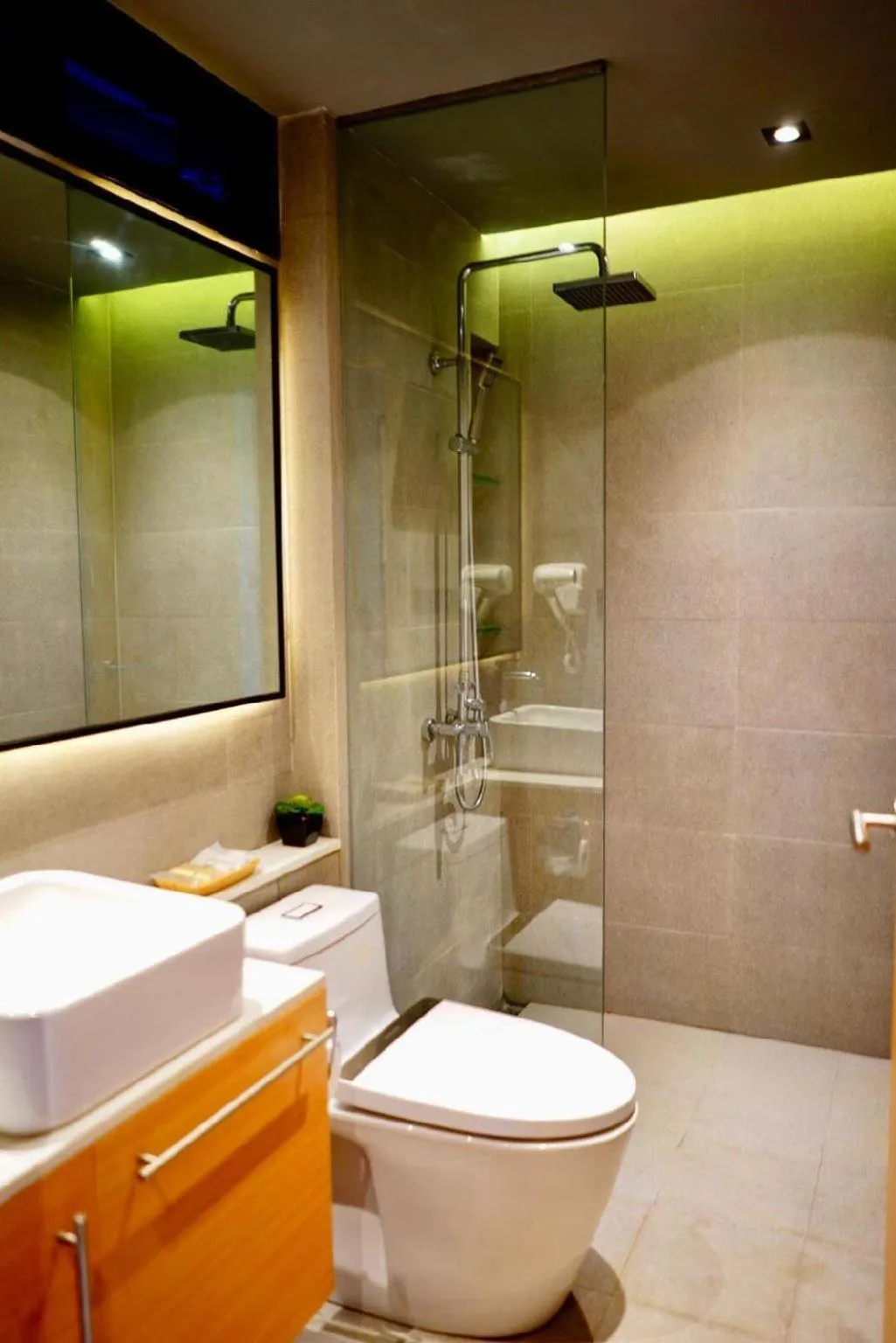 Bathroom in Mayfair Resort