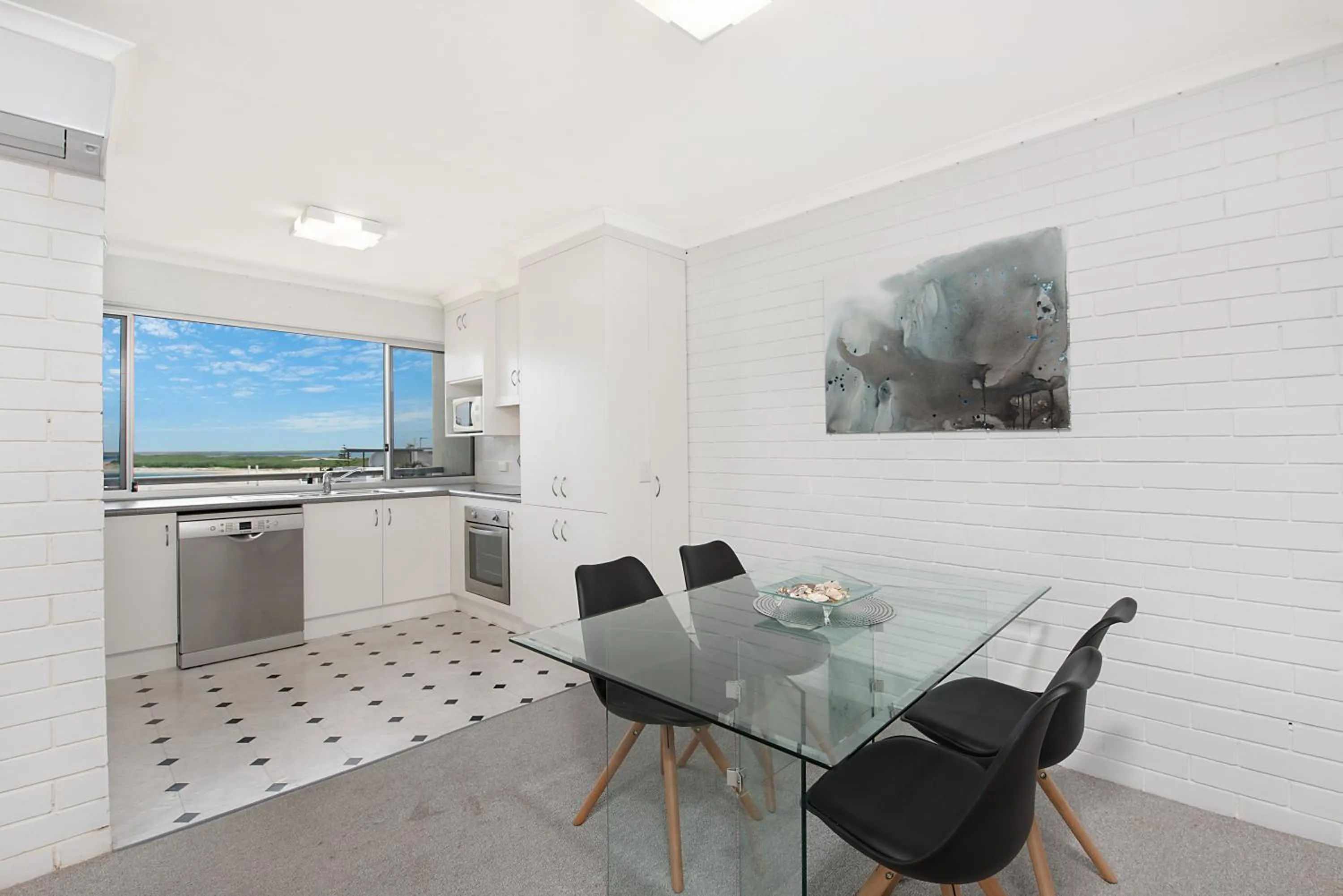 Dining area in Joanne Apartments