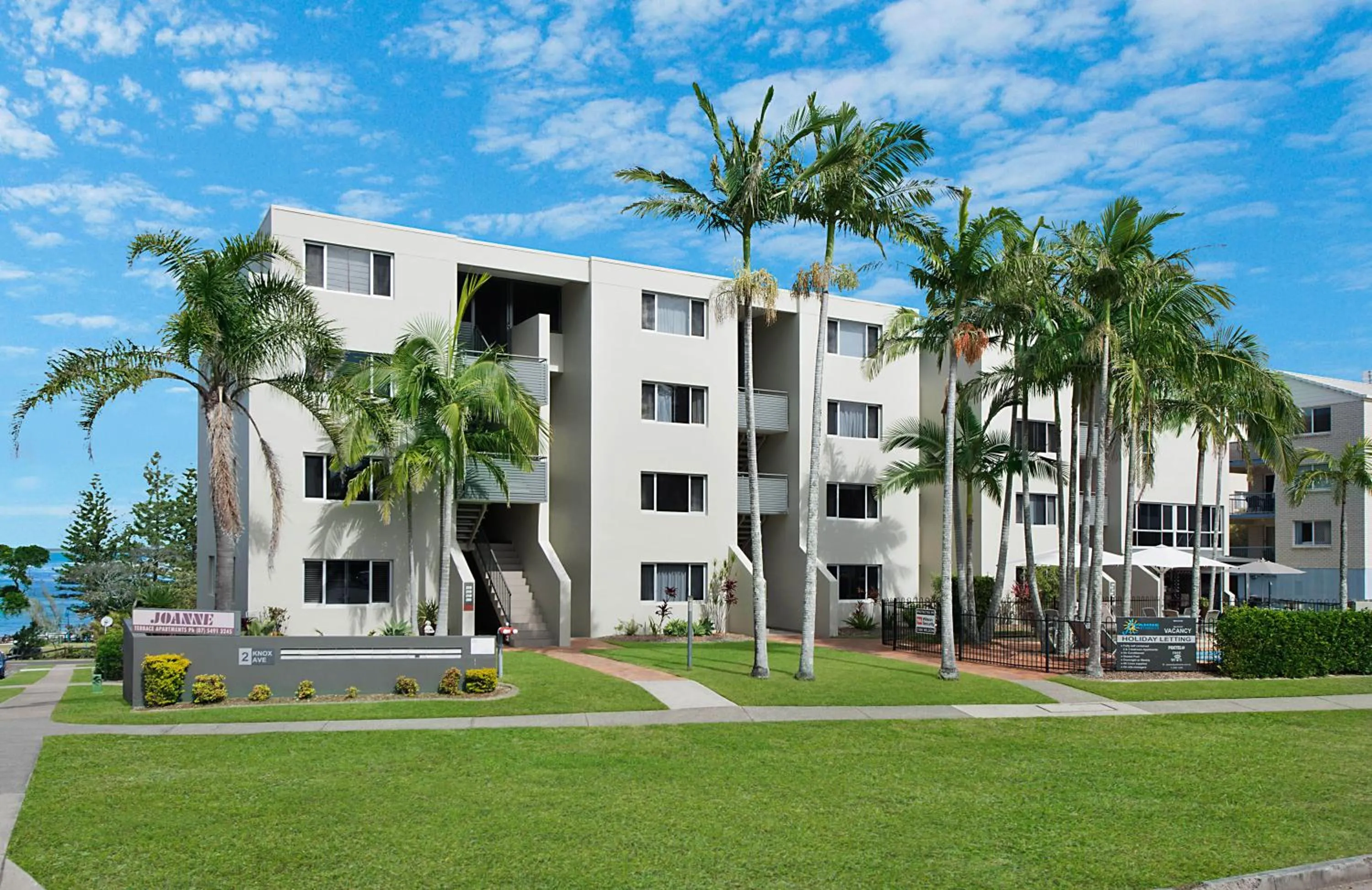 Facade/entrance in Joanne Apartments