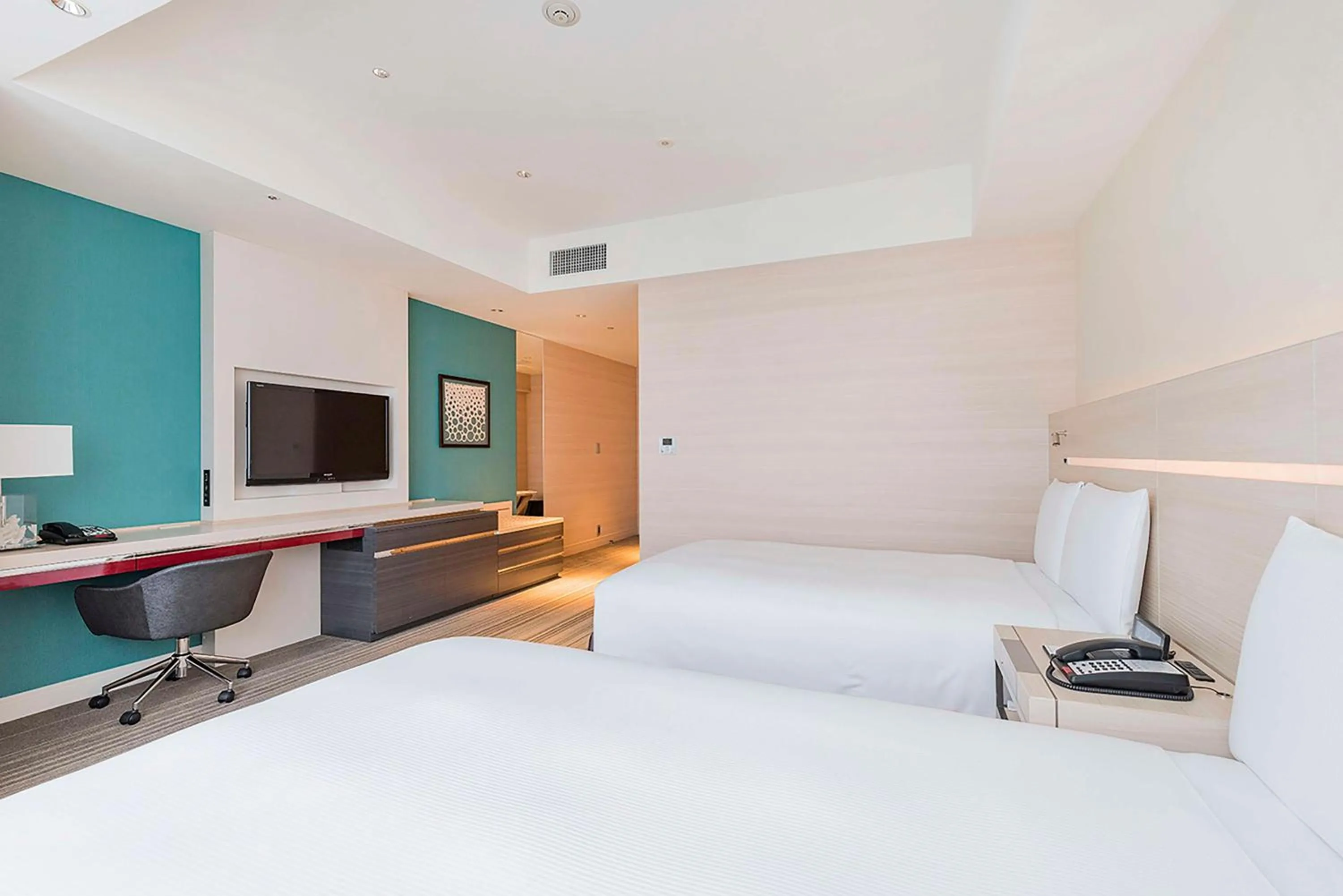 Bedroom, Bed in Hilton Okinawa Chatan Resort