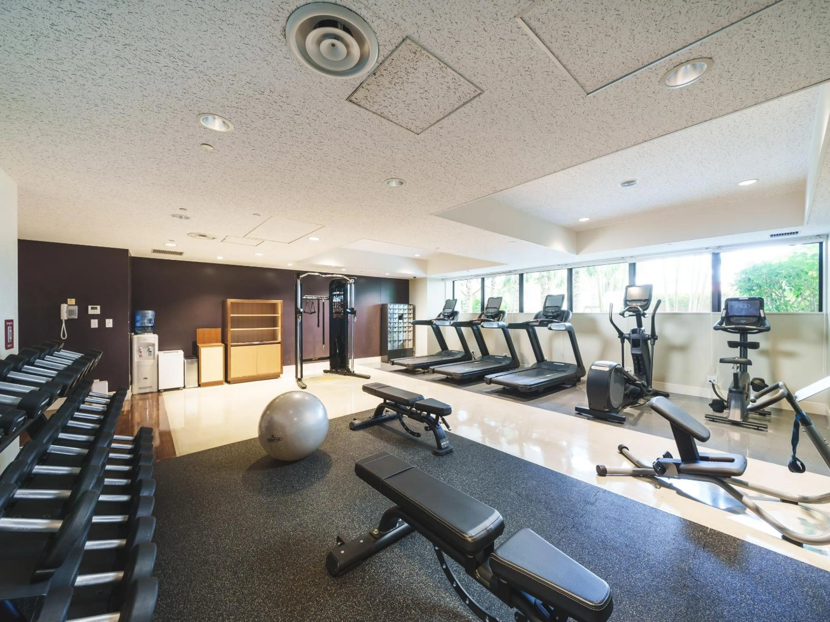 Fitness centre/facilities in Hilton Okinawa Chatan Resort