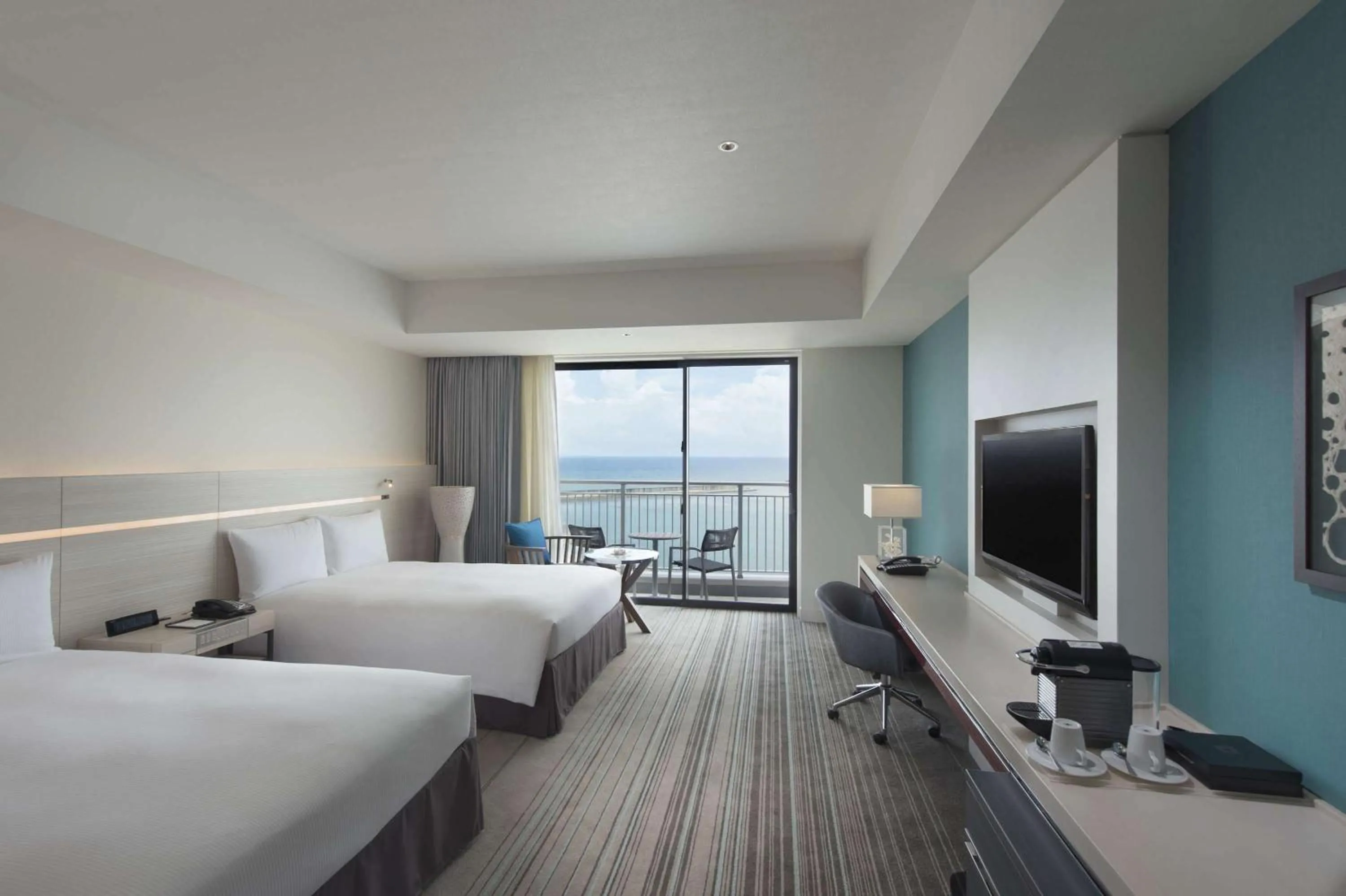 Bedroom, Bed in Hilton Okinawa Chatan Resort