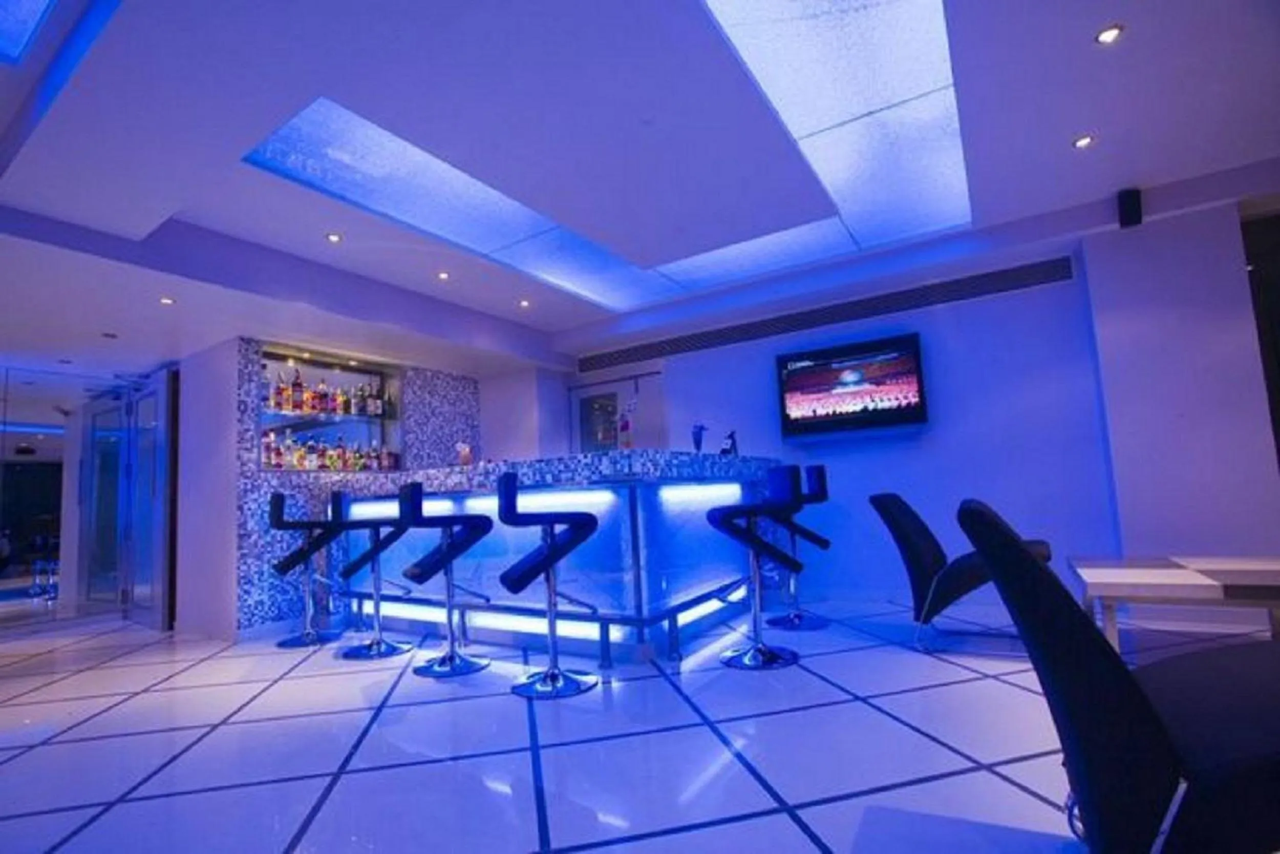 Lounge or bar in Citrine