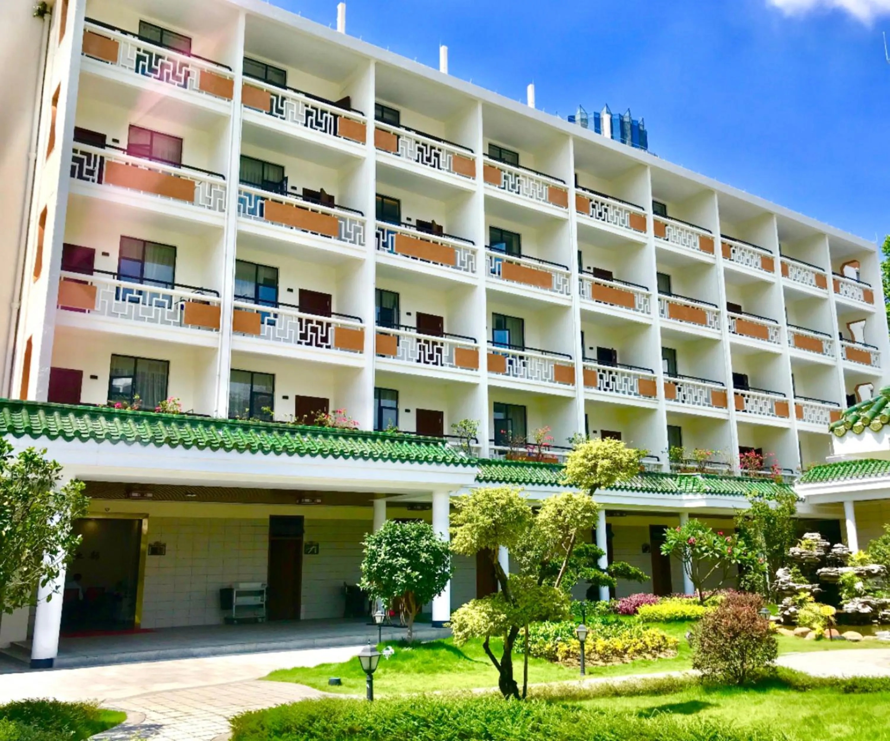 Property building in White Swan Guest House