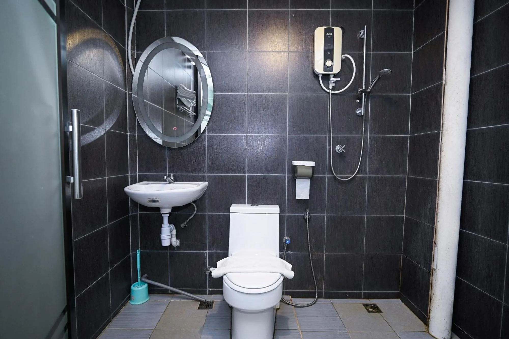 Swing & Pillows @ Beach Street