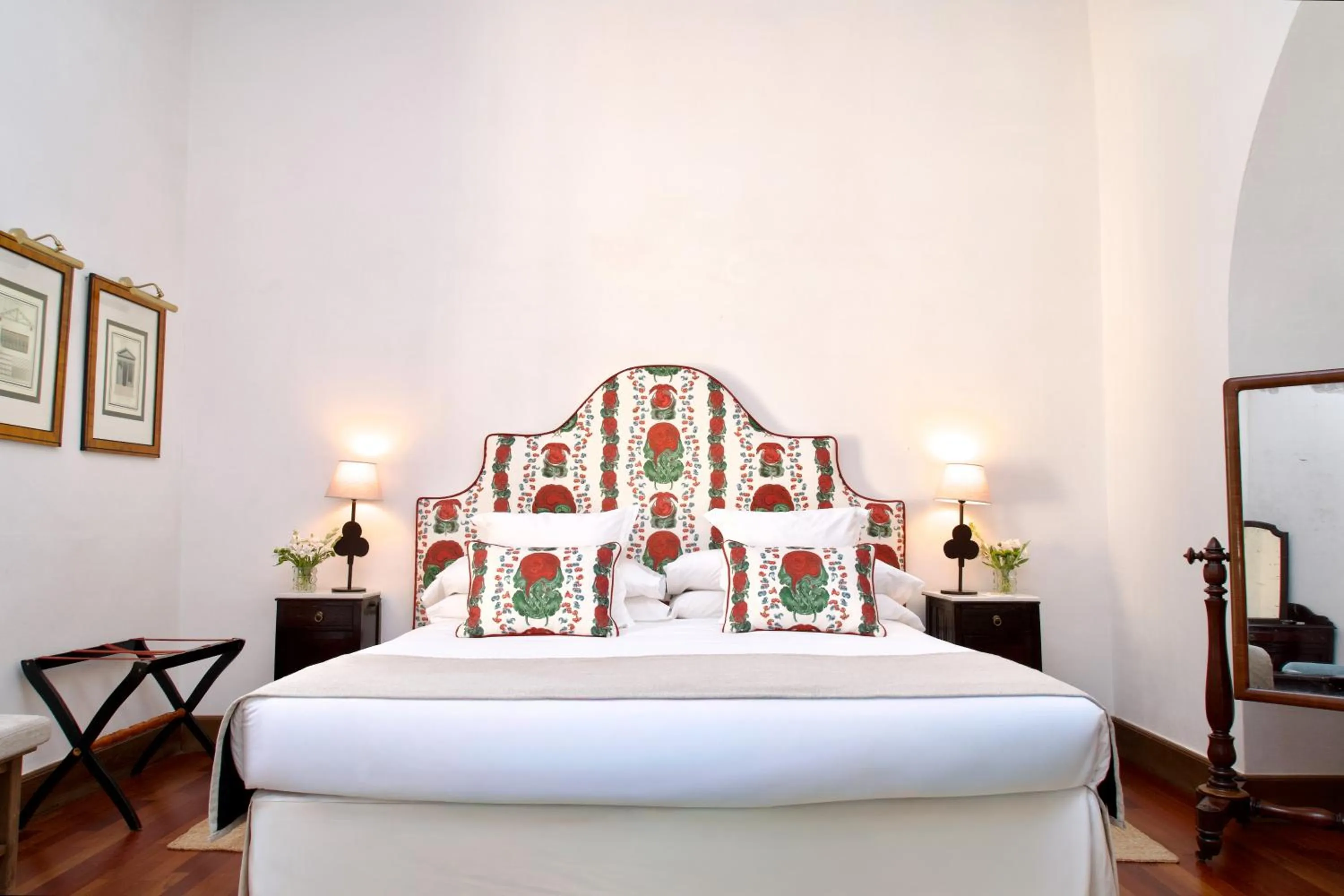 Bedroom, Bed in Monasterio de San Francisco