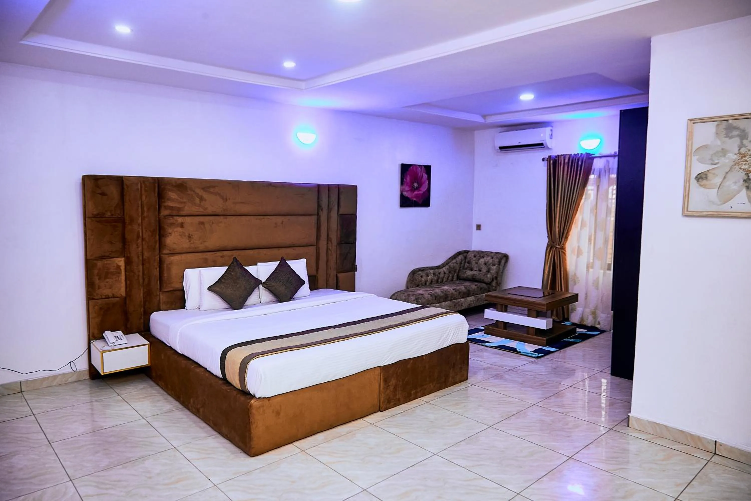 Bed in 247 Luxury Hotel & Apartment Ajah