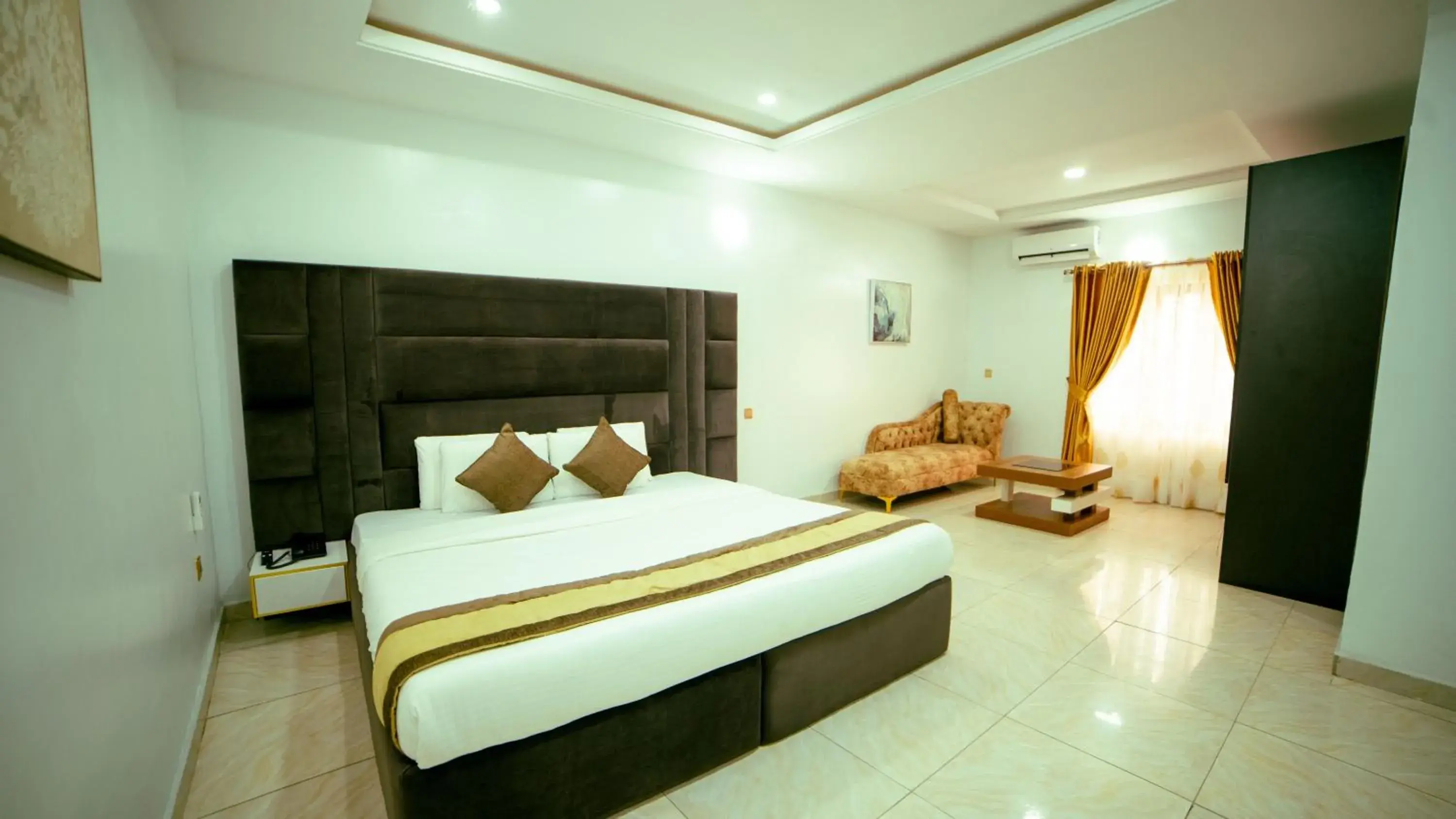 Executive Suite in 247 Luxury Hotel & Apartment Ajah Executive Suite in 247 Luxury Hotel & Apartment Ajah