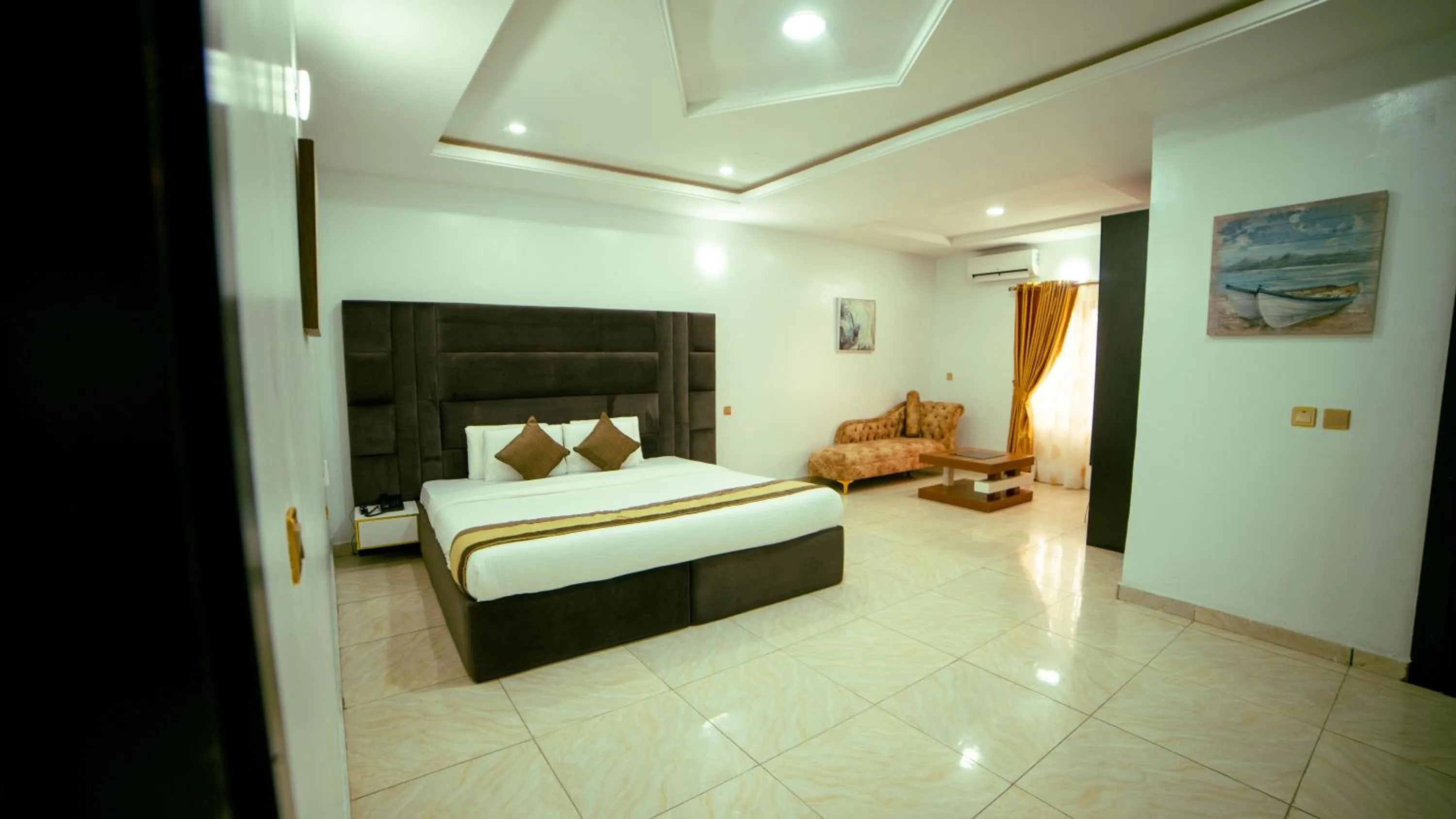 Bed in 247 Luxury Hotel & Apartment Ajah