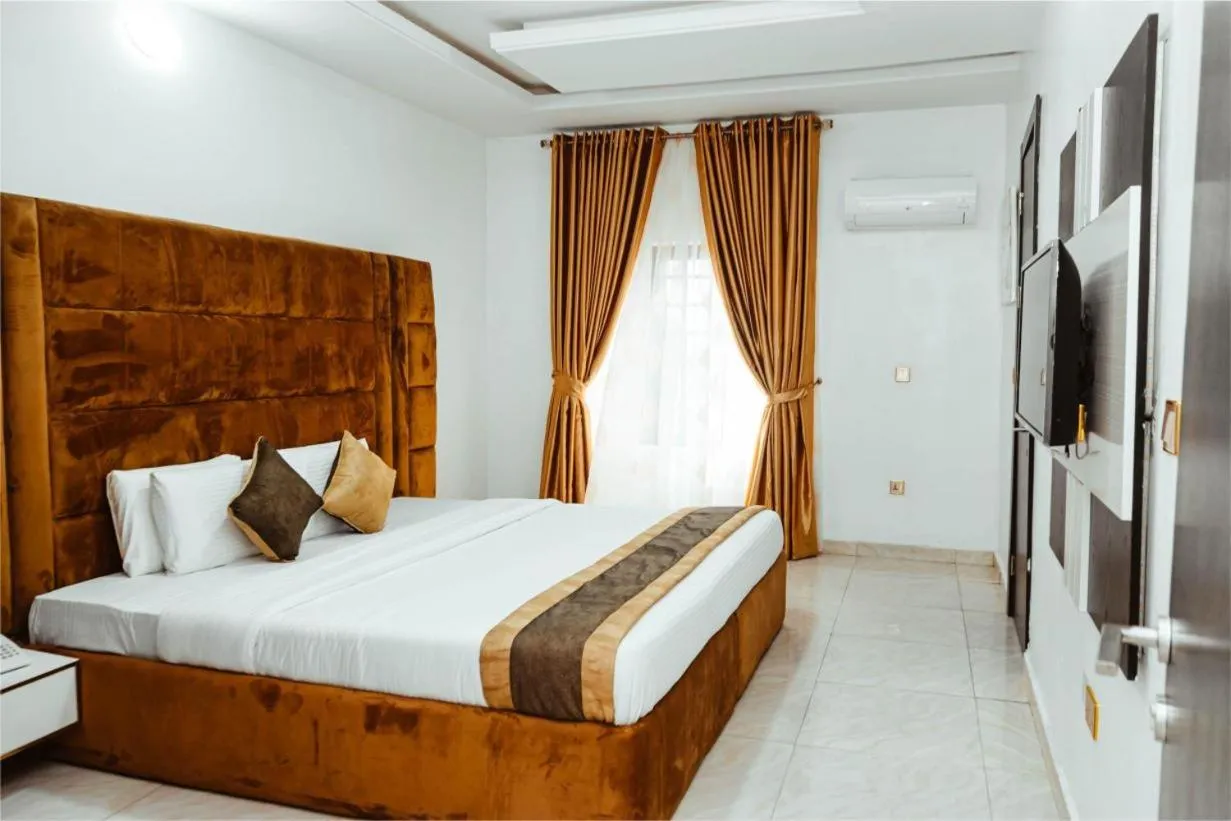 Bed in 247 Luxury Hotel & Apartment Ajah