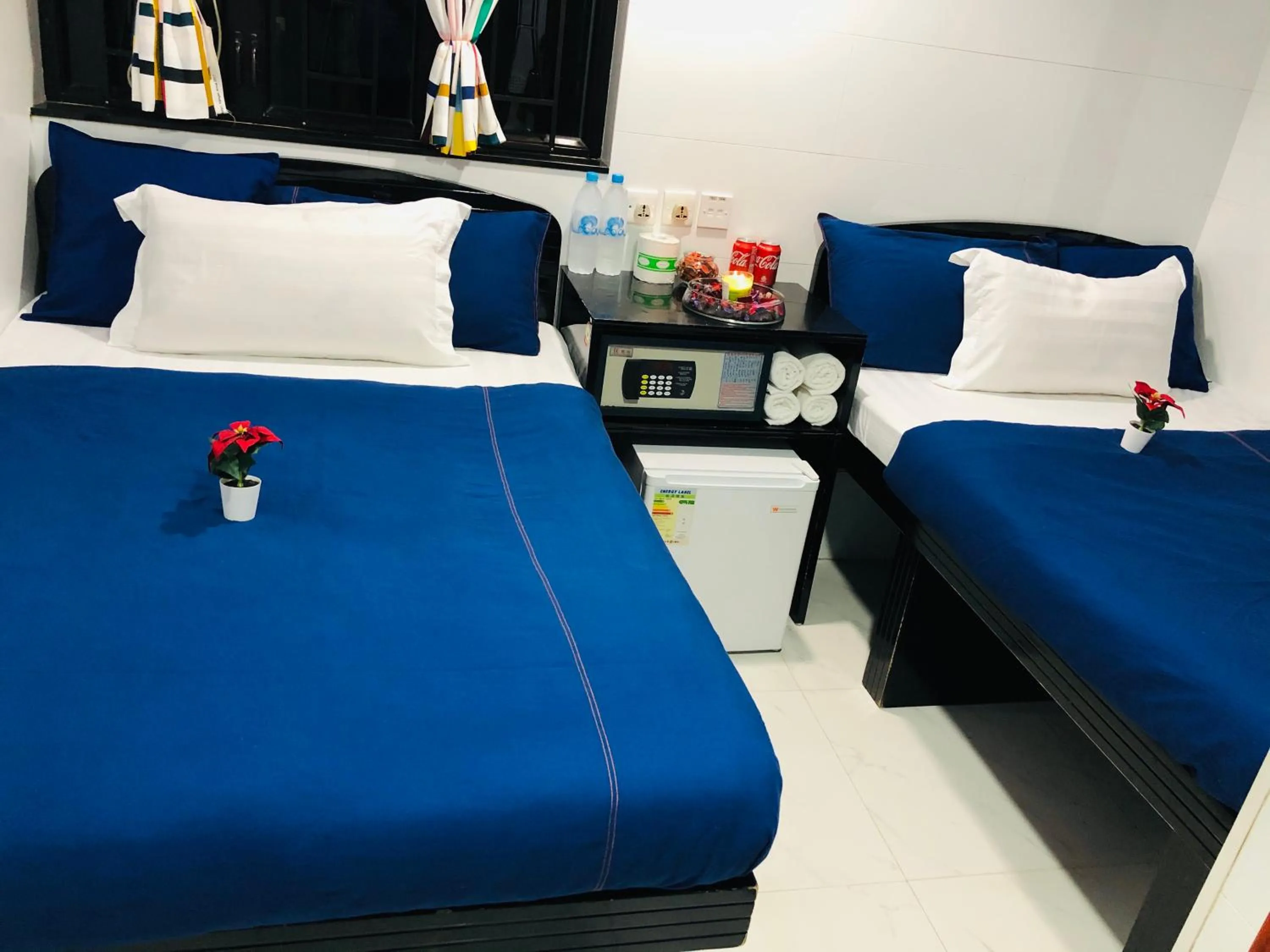 Bedroom, Bed in Australia Lounge